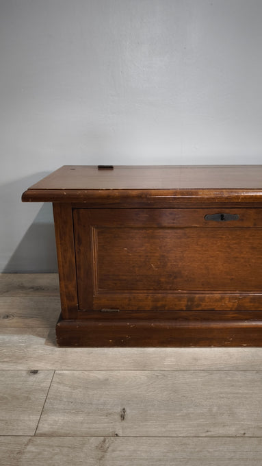 86276 Cassapanca in legno con apertura anche frontale