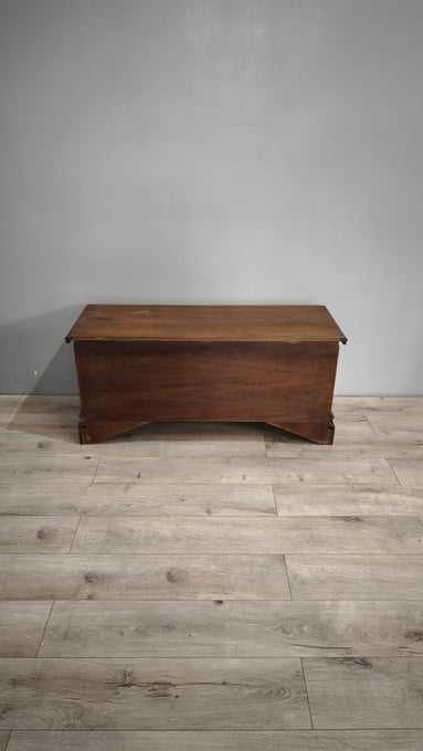 86260 Cassapanca in legno con decoro frontale