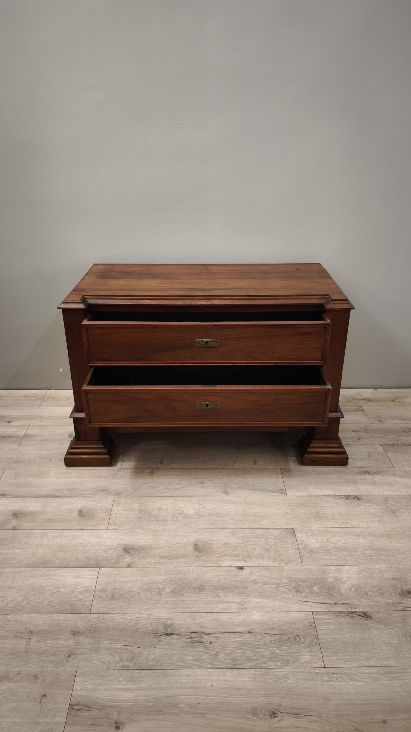 86255 Comò in legno due cassetti