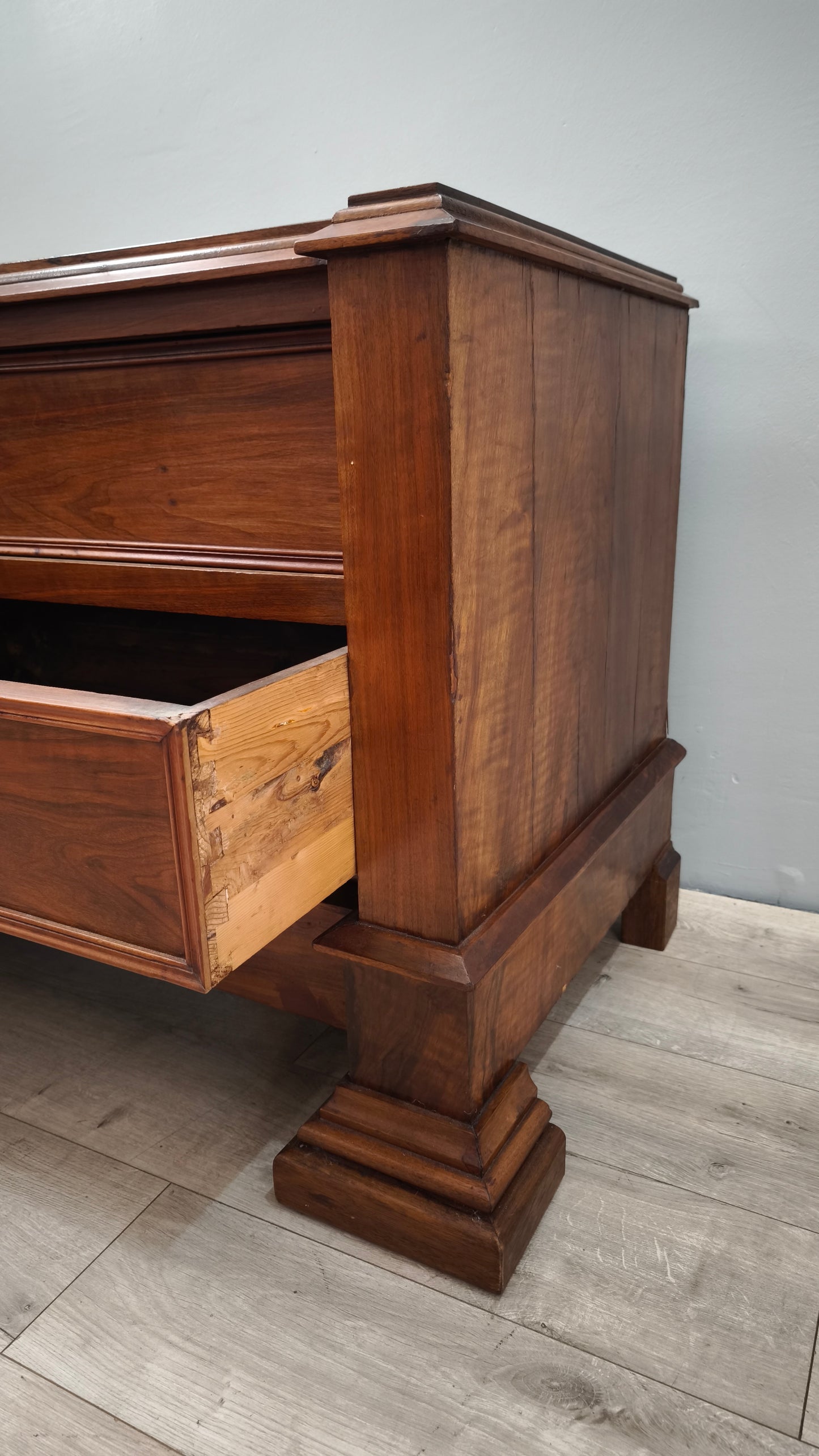 86255 Comò in legno due cassetti