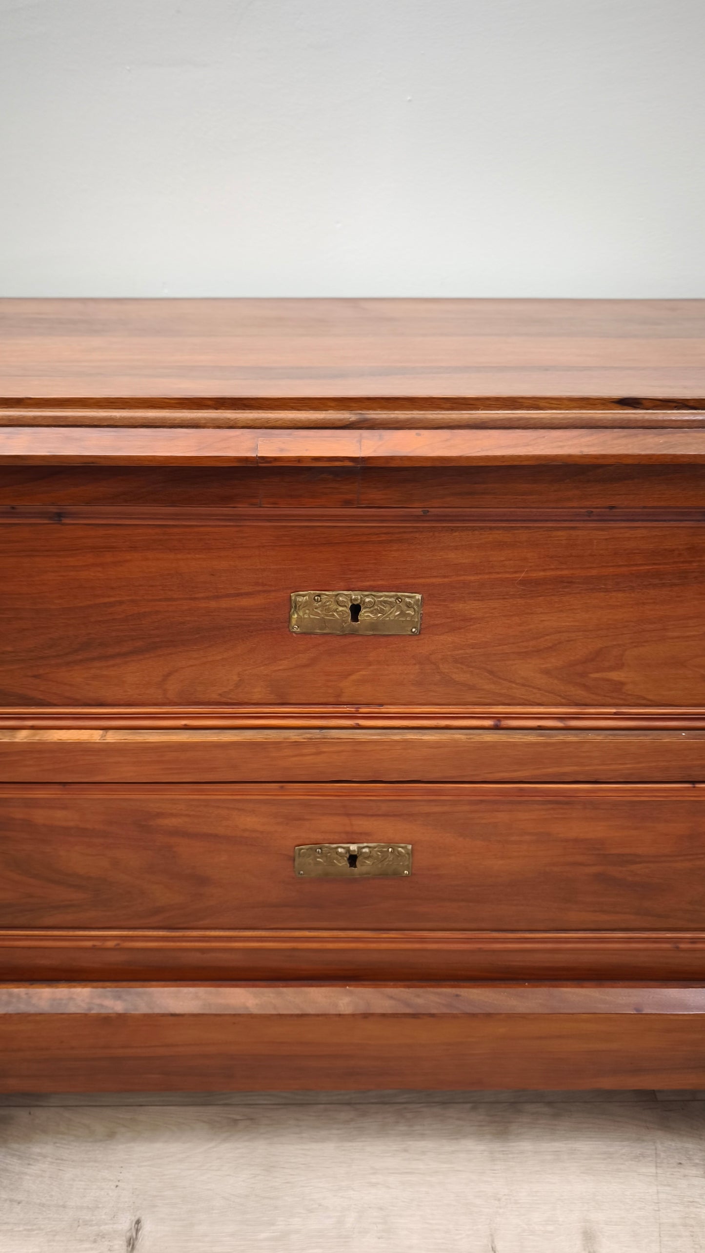 86255 Comò in legno due cassetti