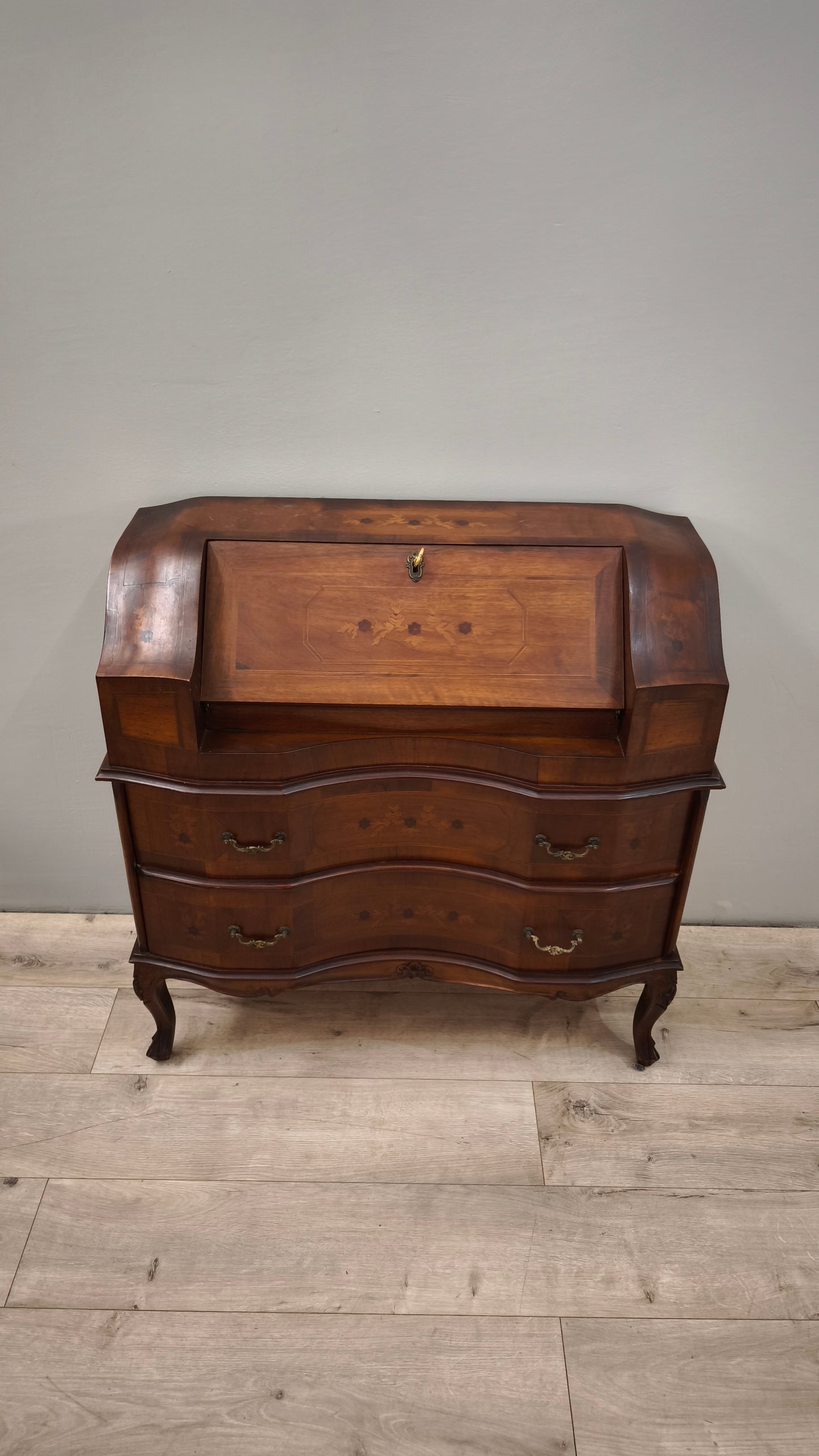86258 Secretaire intarsiato