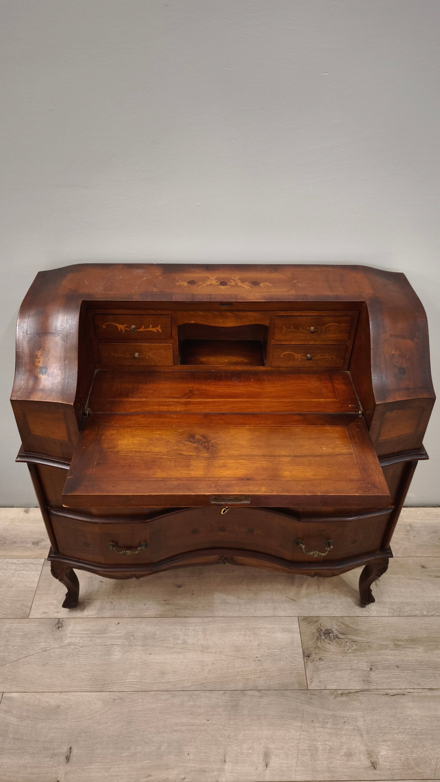 86258 Secretaire intarsiato