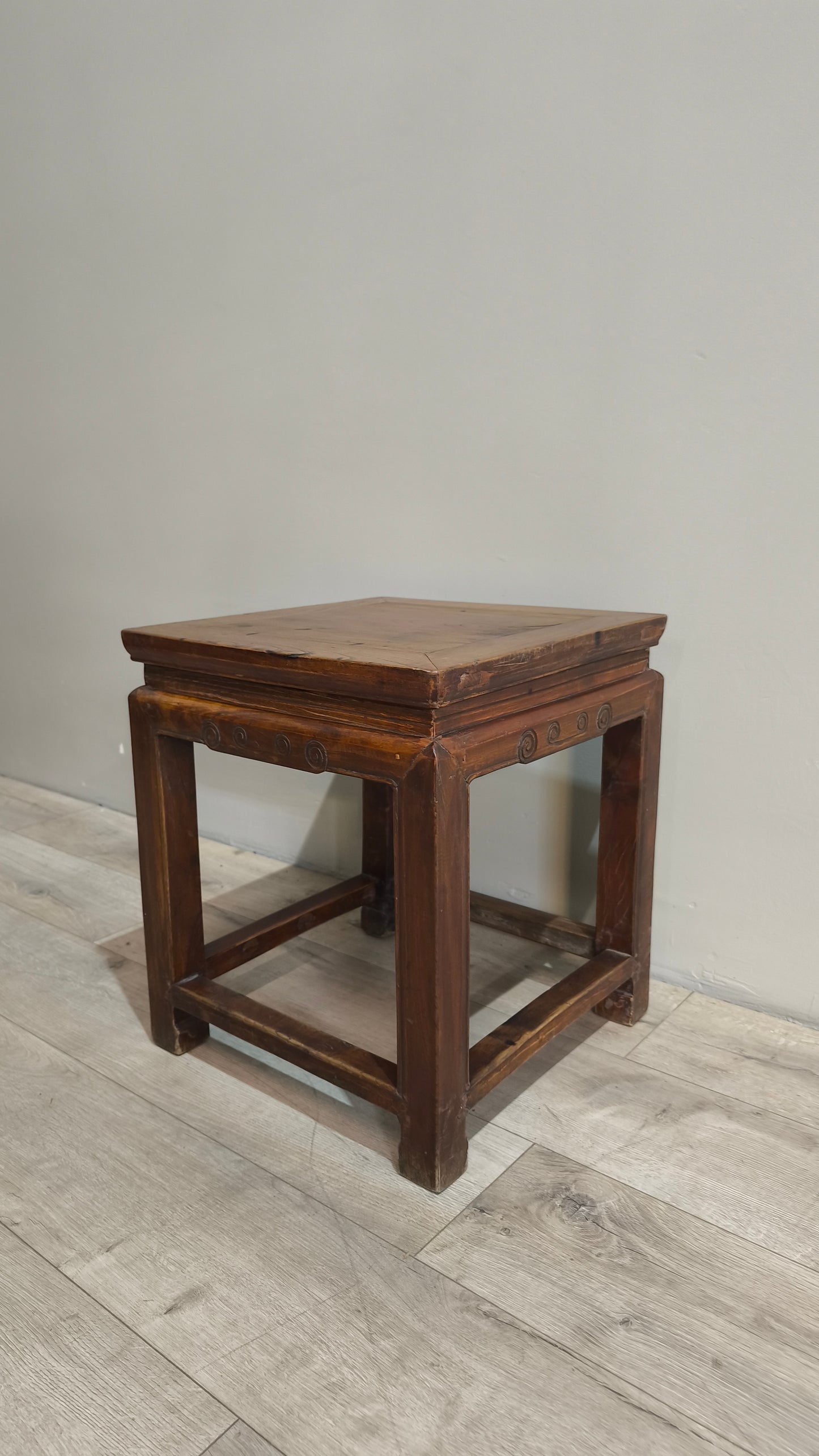 86574 Tavolo da salotto etnico in legno