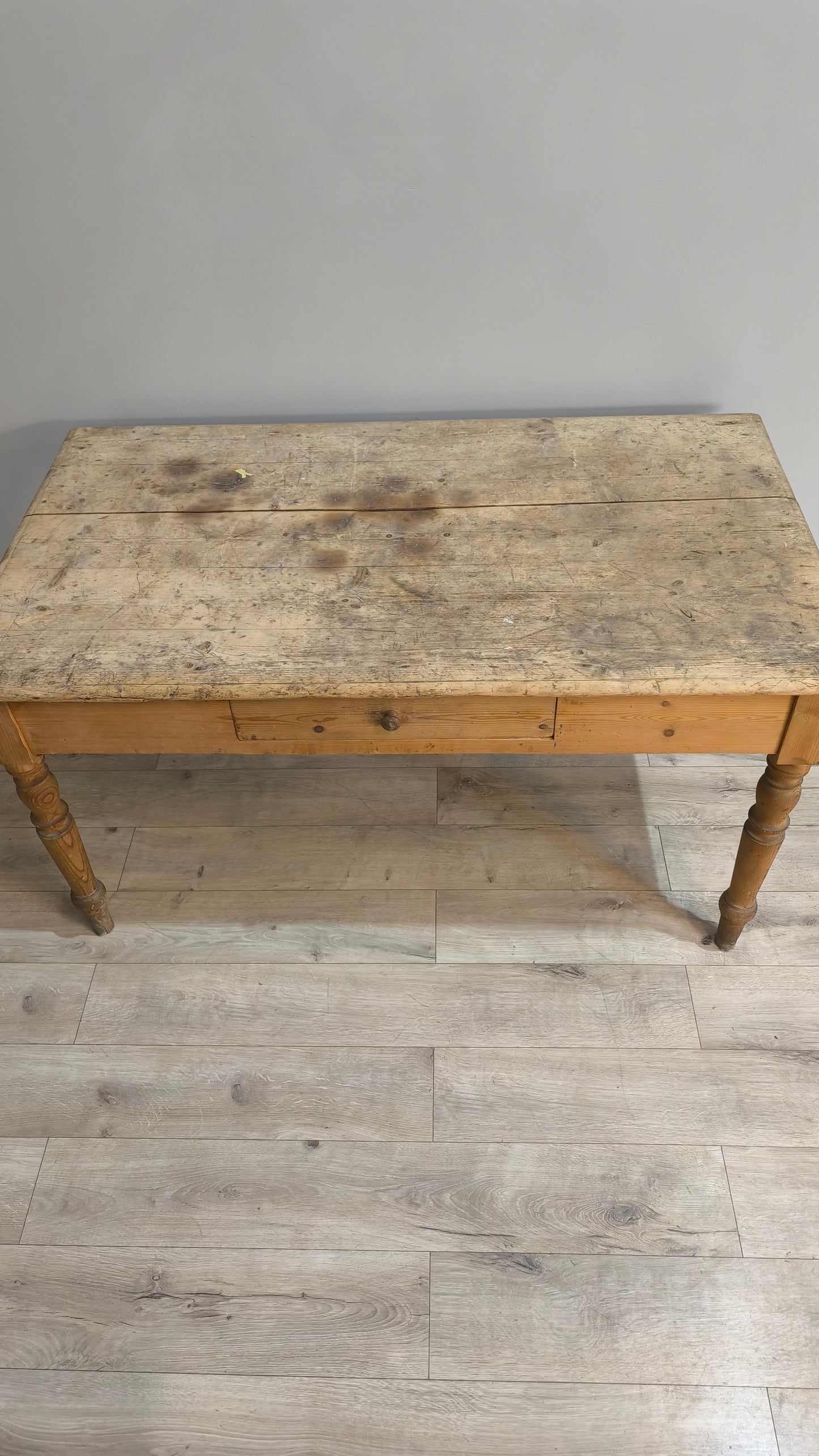 86692 Tavolo rustico in legno massello