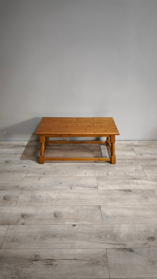 86654 Tavolo da salotto in legno di pino