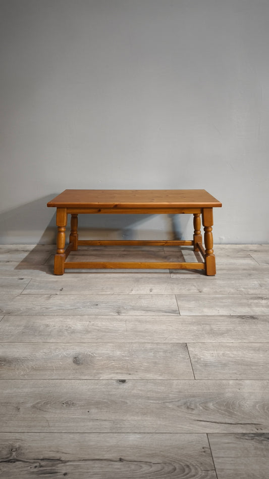 86654 Tavolo da salotto in legno di pino