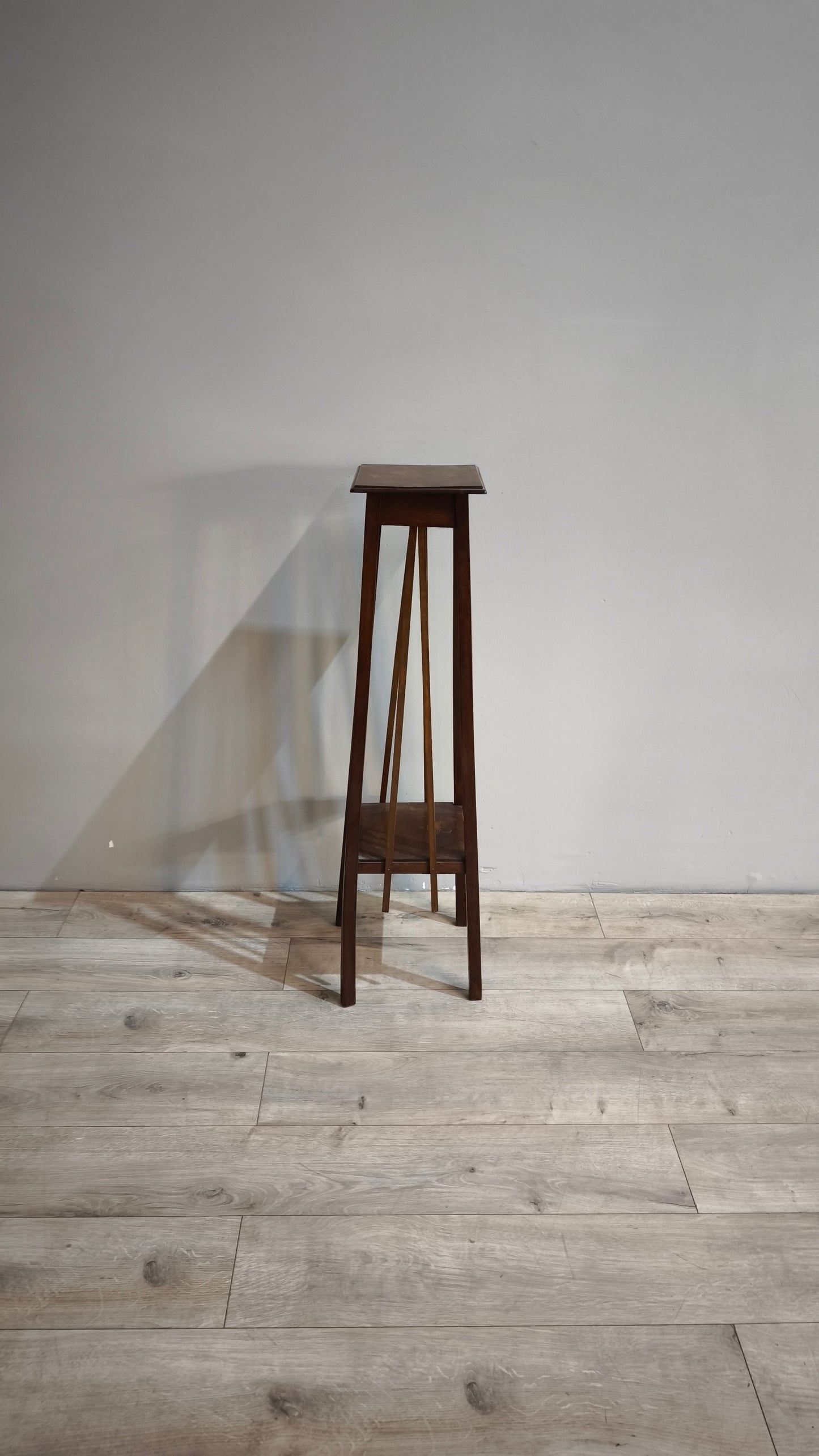 86685 Alzata in legno con doppio ripiano