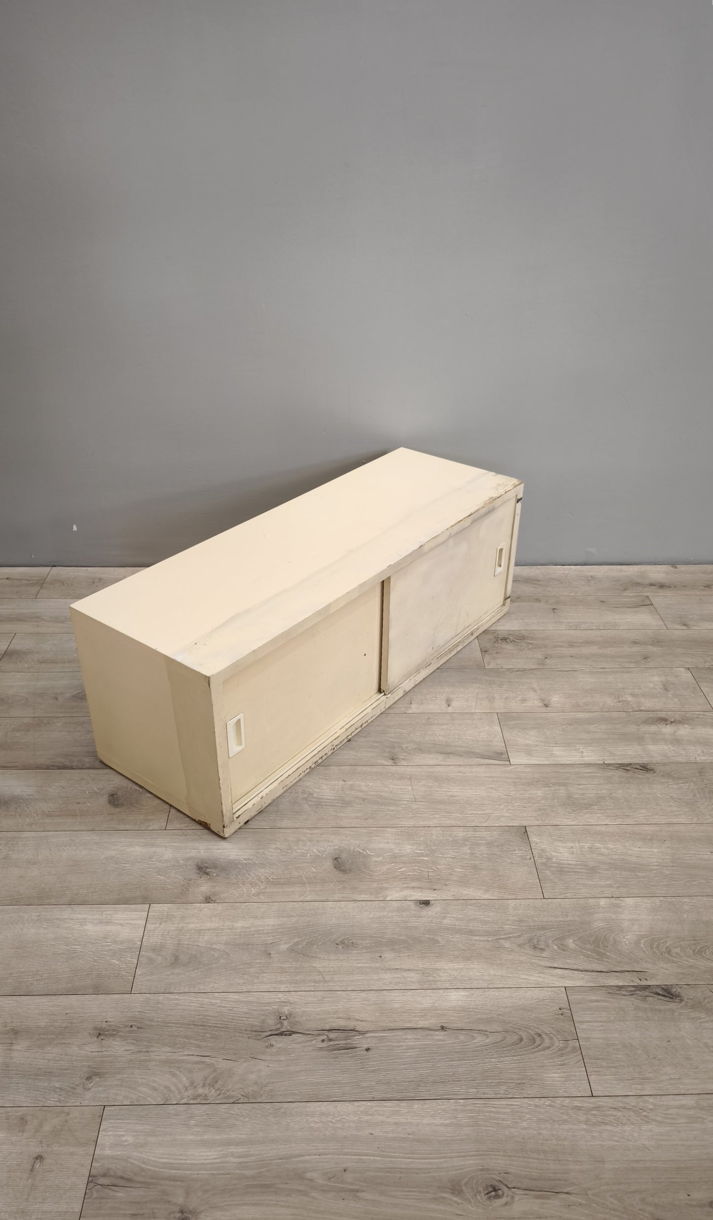 86326 Pensile bianco scorrevole anni '50