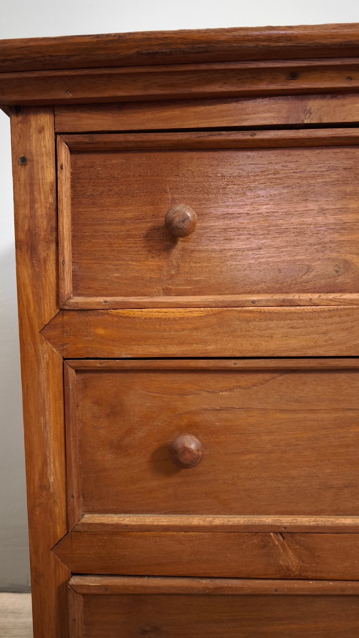 86792 Cassettiera in legno di teak tre cassetti