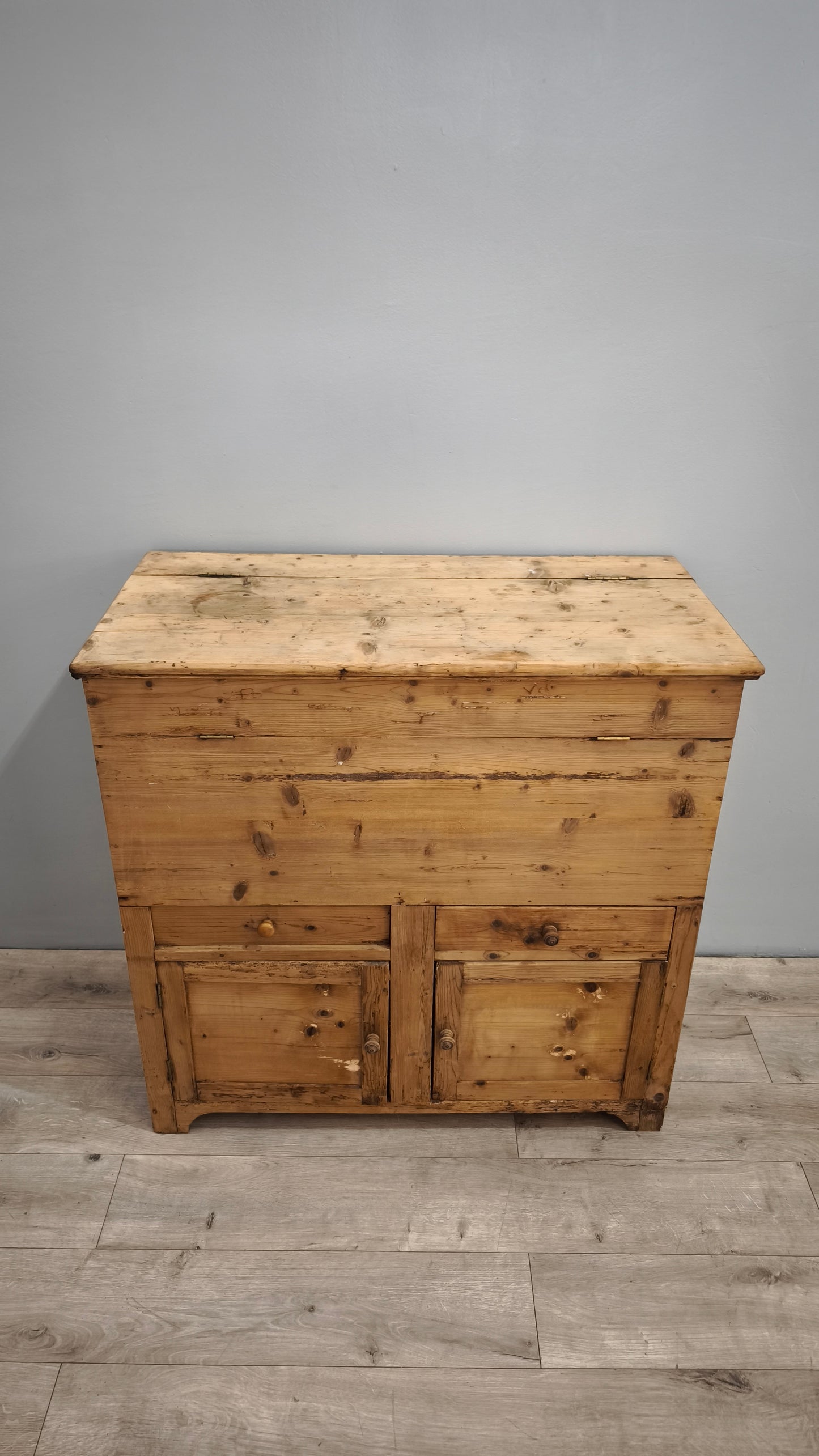 86845 Madia rustica in legno
