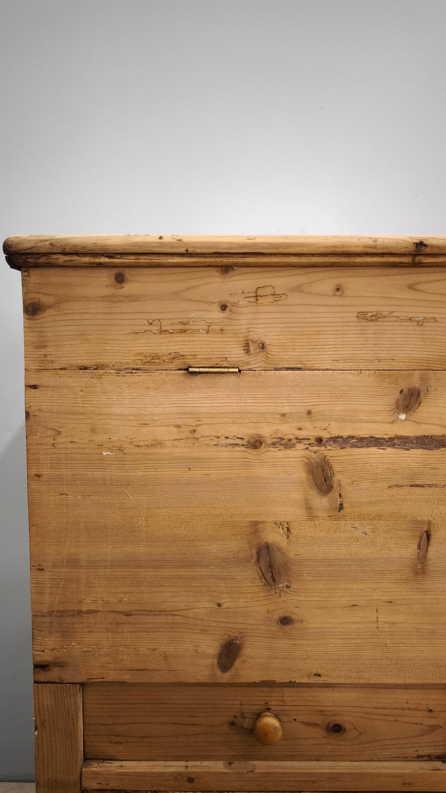86845 Madia rustica in legno