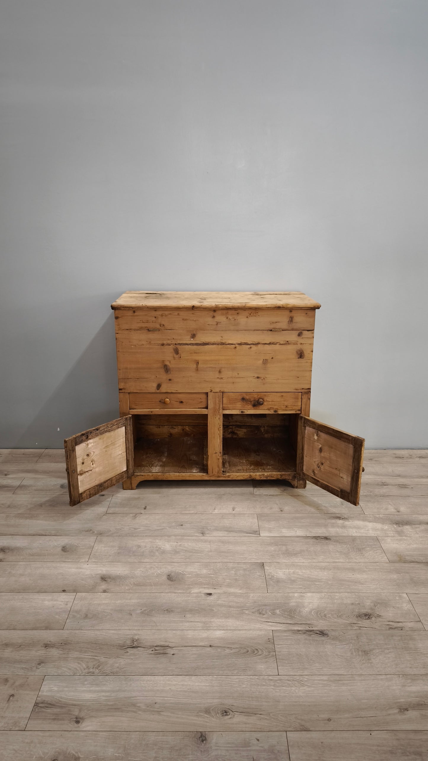 86845 Madia rustica in legno