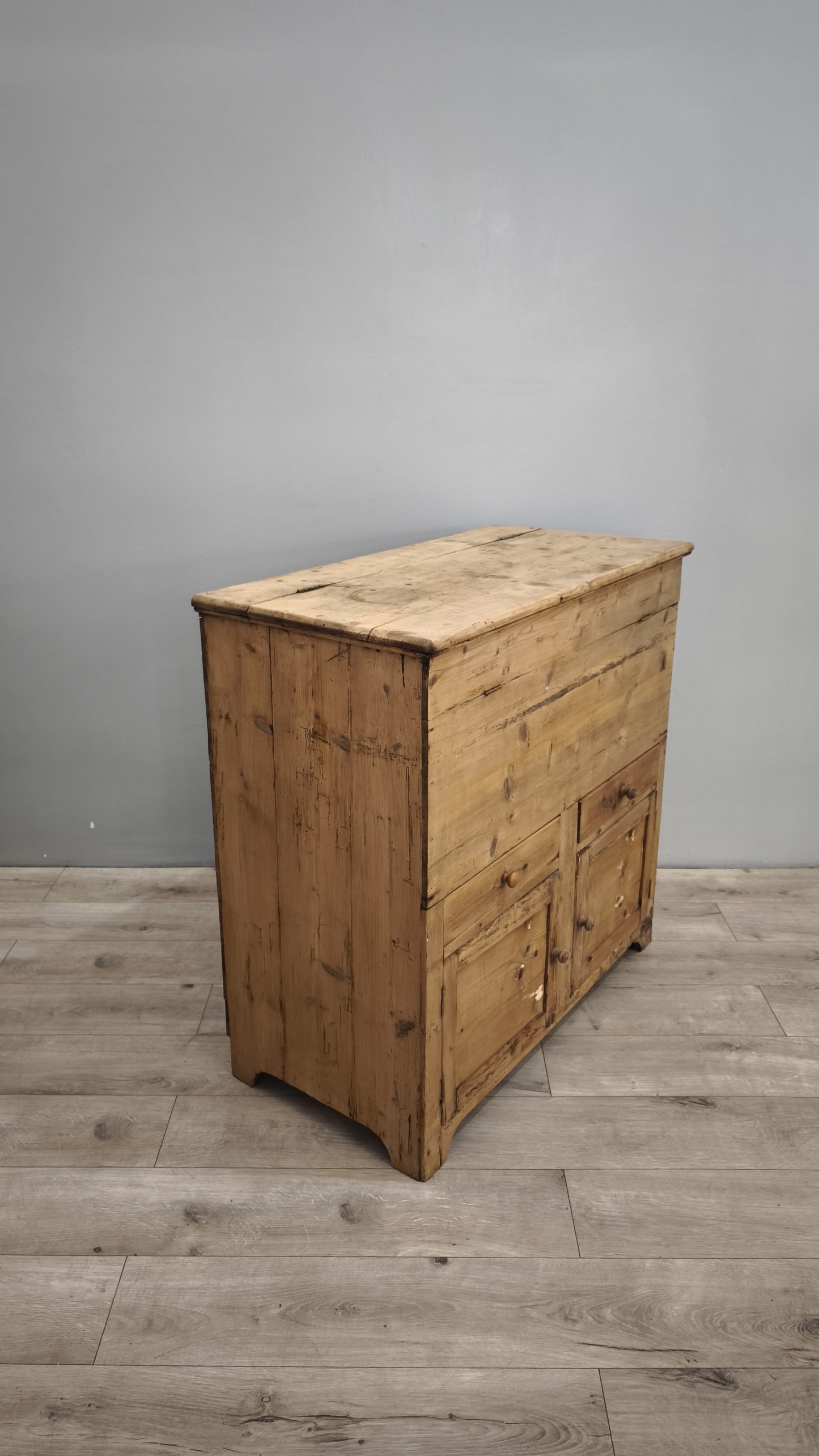86845 Madia rustica in legno