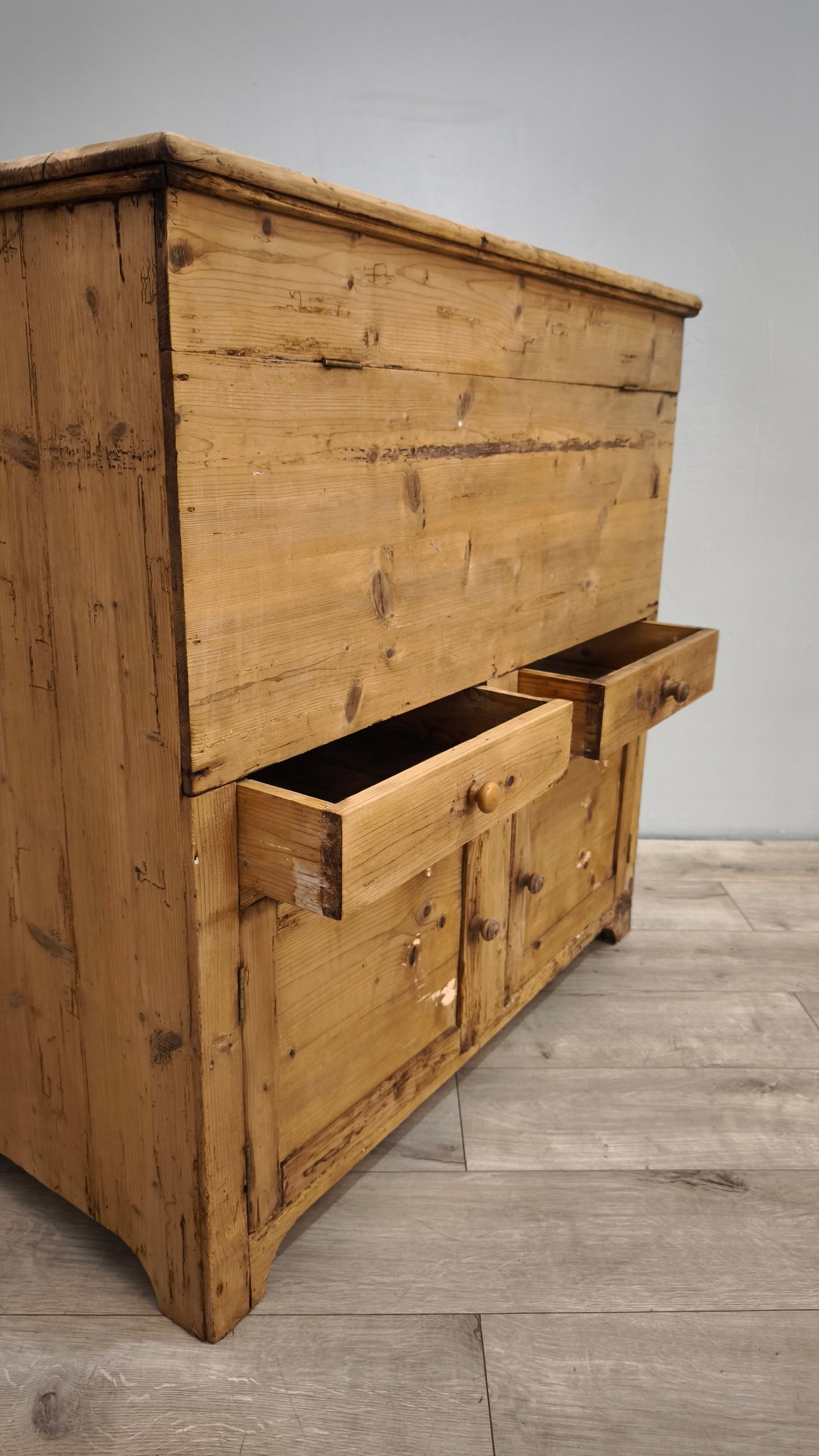86845 Madia rustica in legno