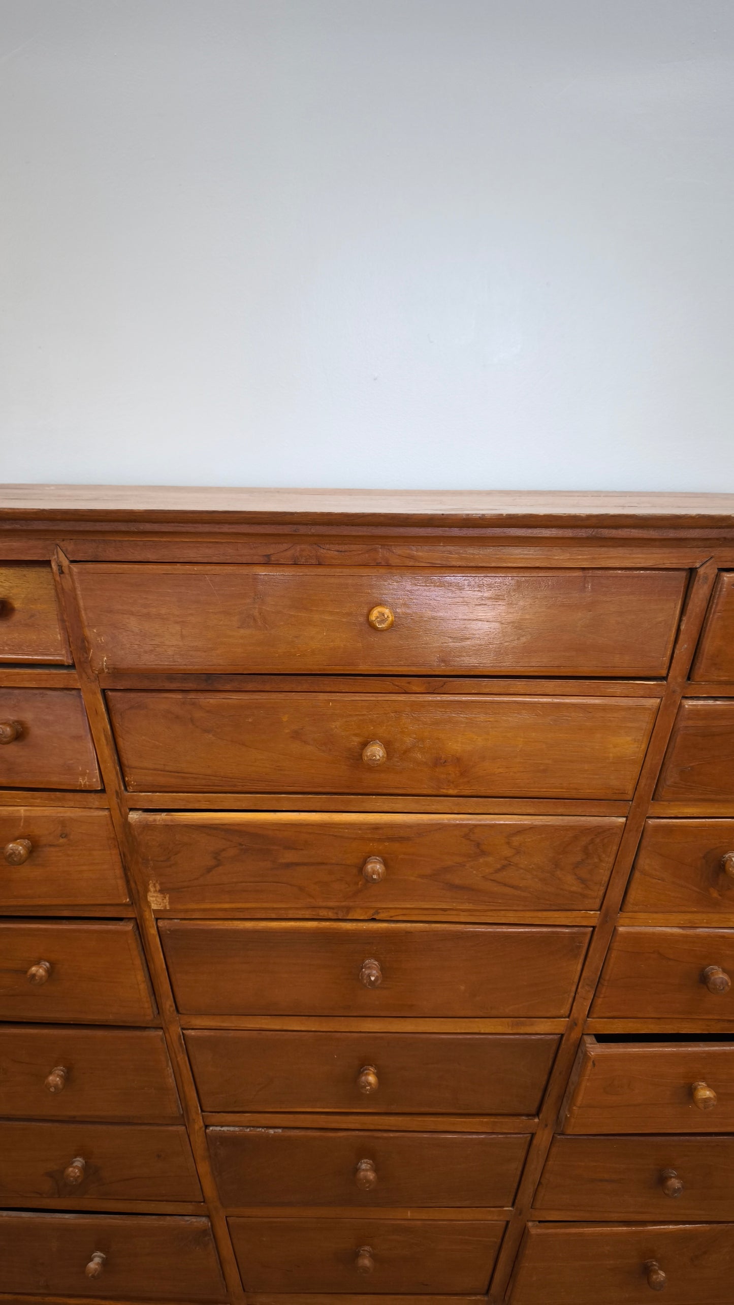 86855 Cassettiera in legno di teak