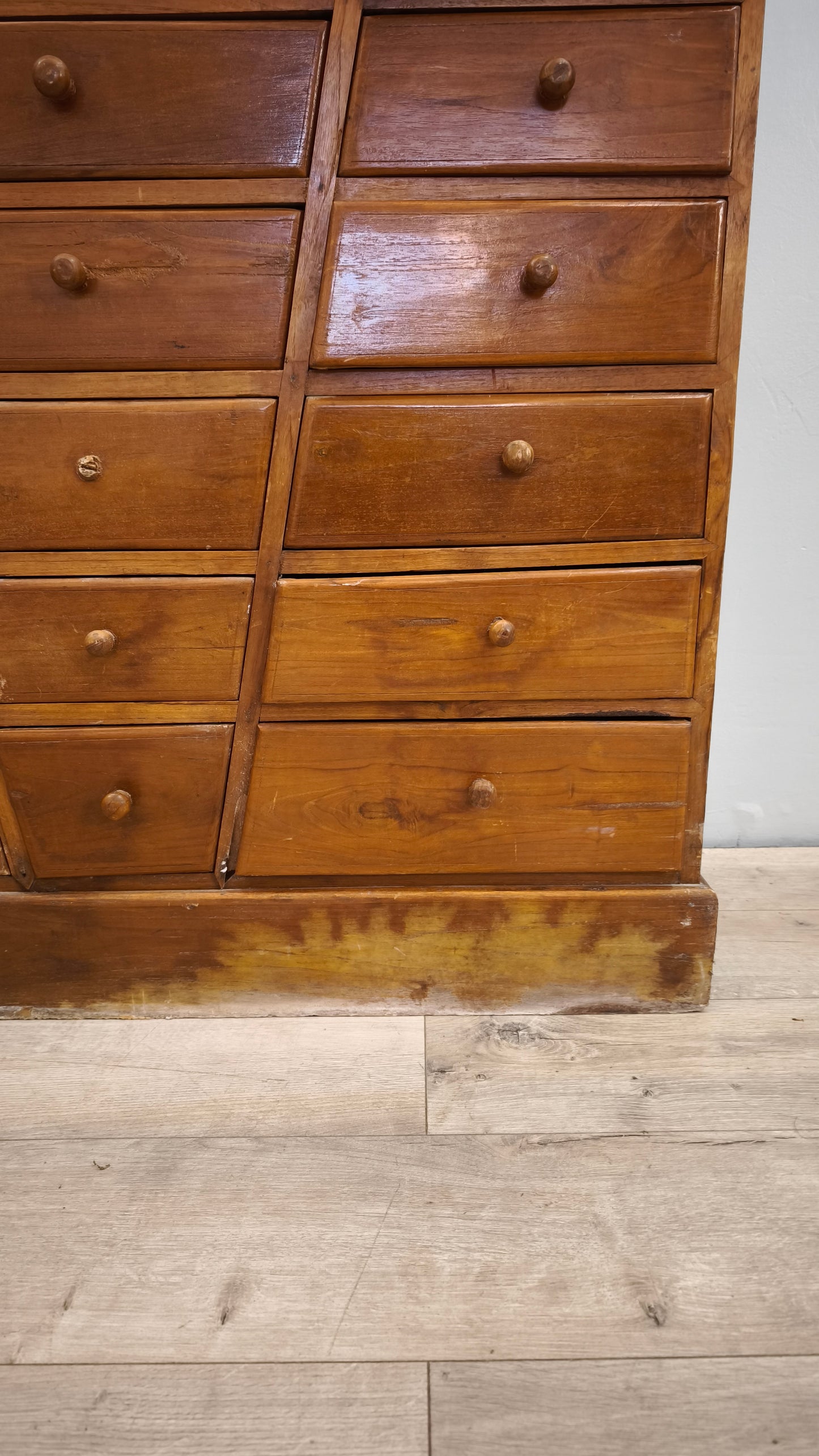 86855 Cassettiera in legno di teak