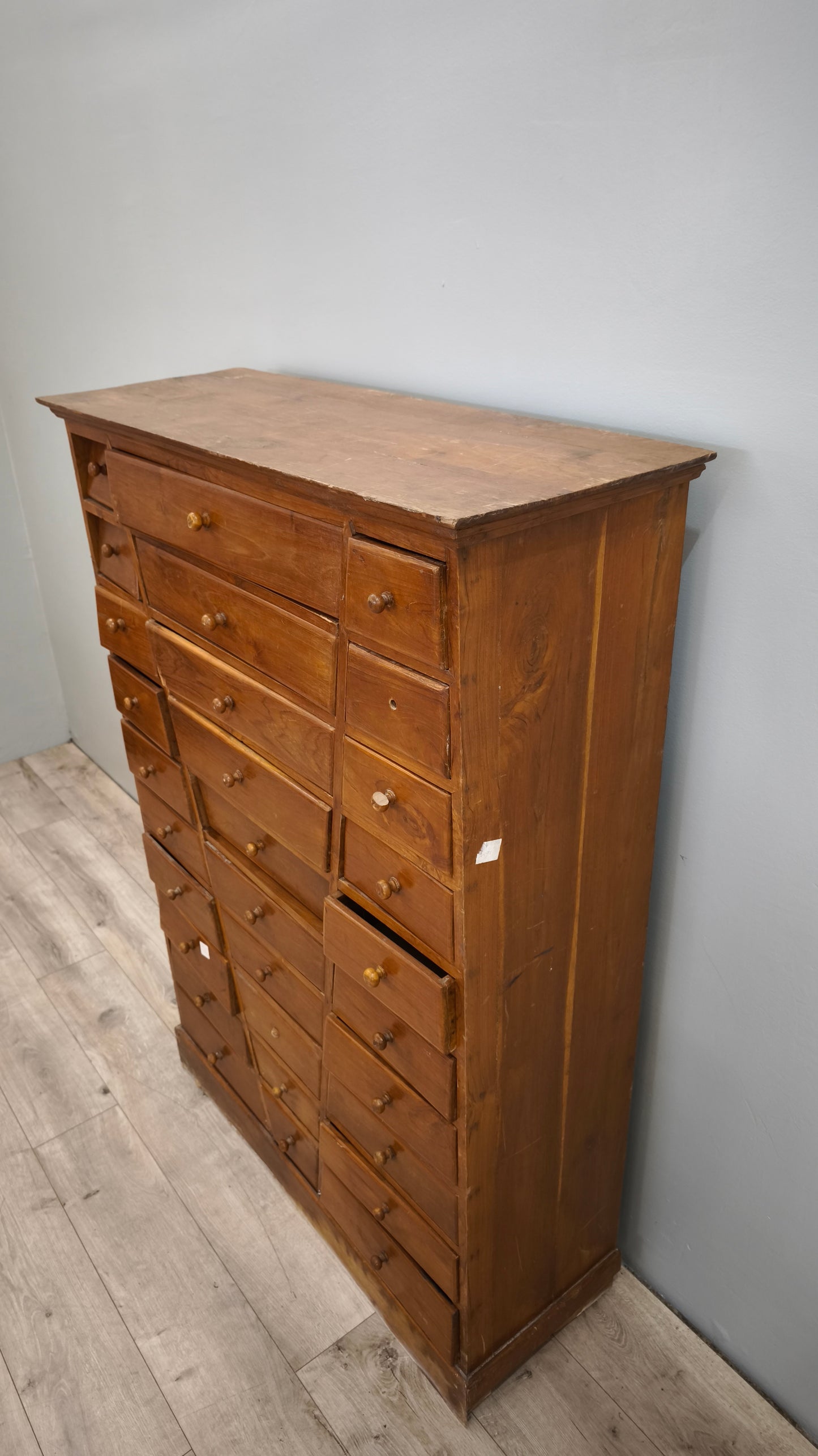 86855 Cassettiera in legno di teak