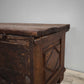86857 Cassapanca in legno stile arte povera con due sportelli frontali