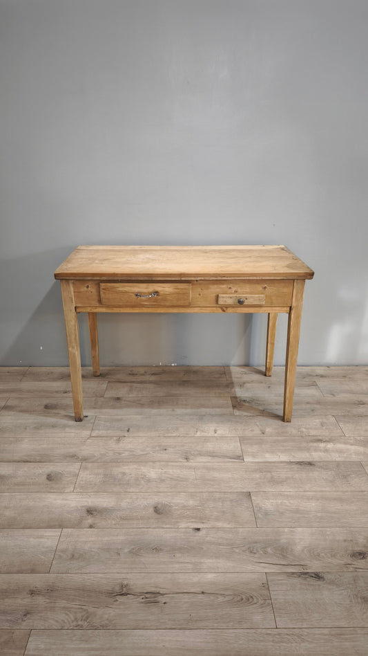 86860 Tavolo da cucina in legno grezzo con spianatoia e mattarello