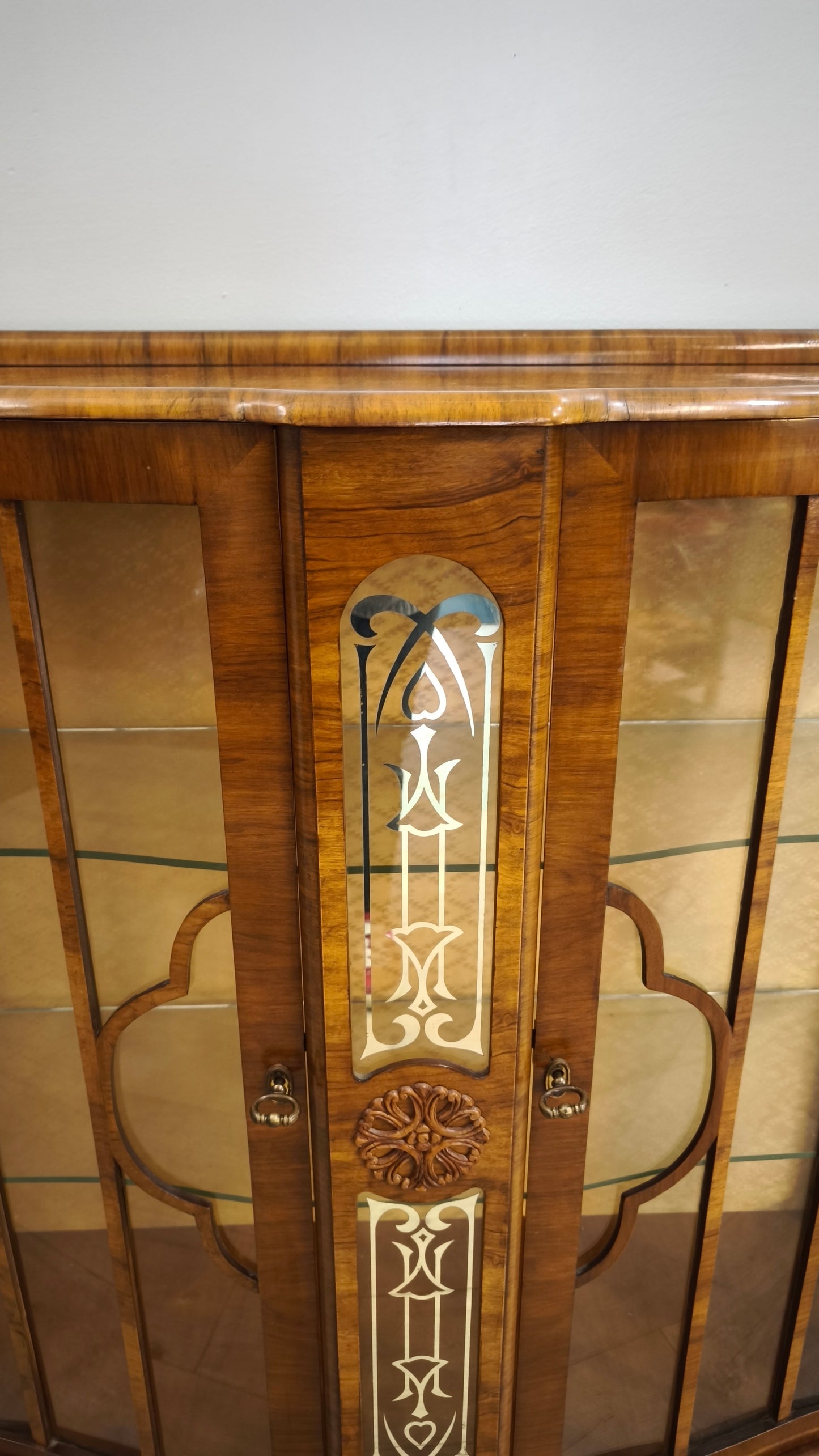 86828 Vetrina bassa due ante