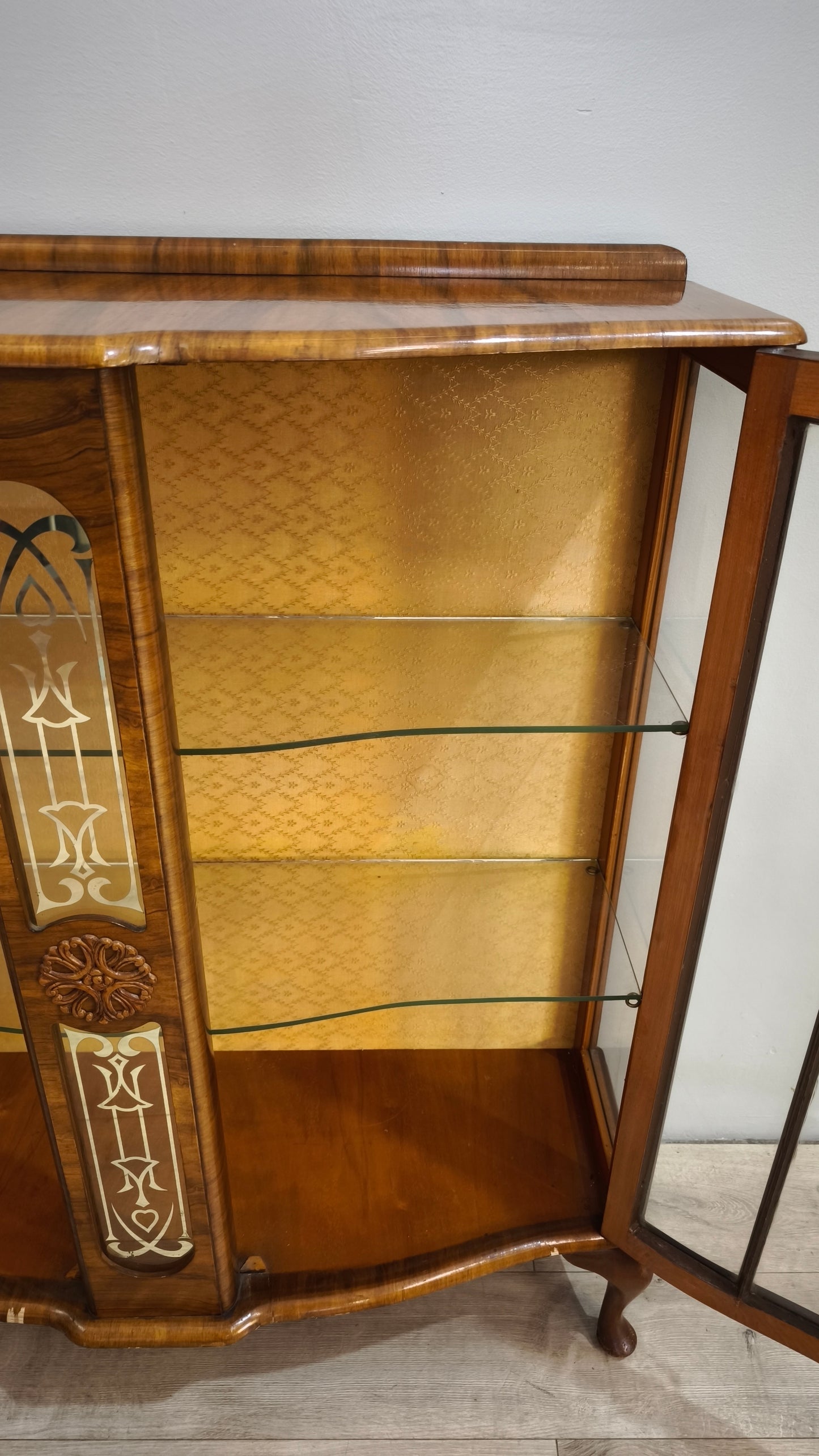 86828 Vetrina bassa due ante