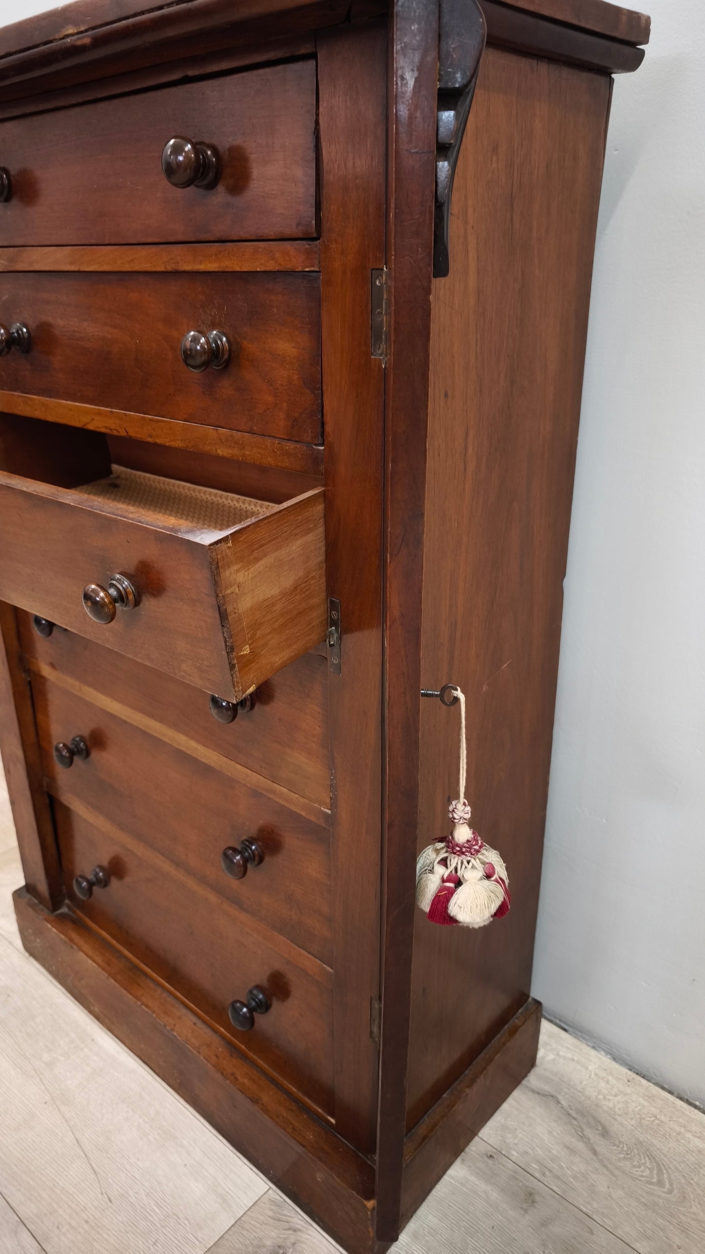 86862 Cassettiera inglese in legno