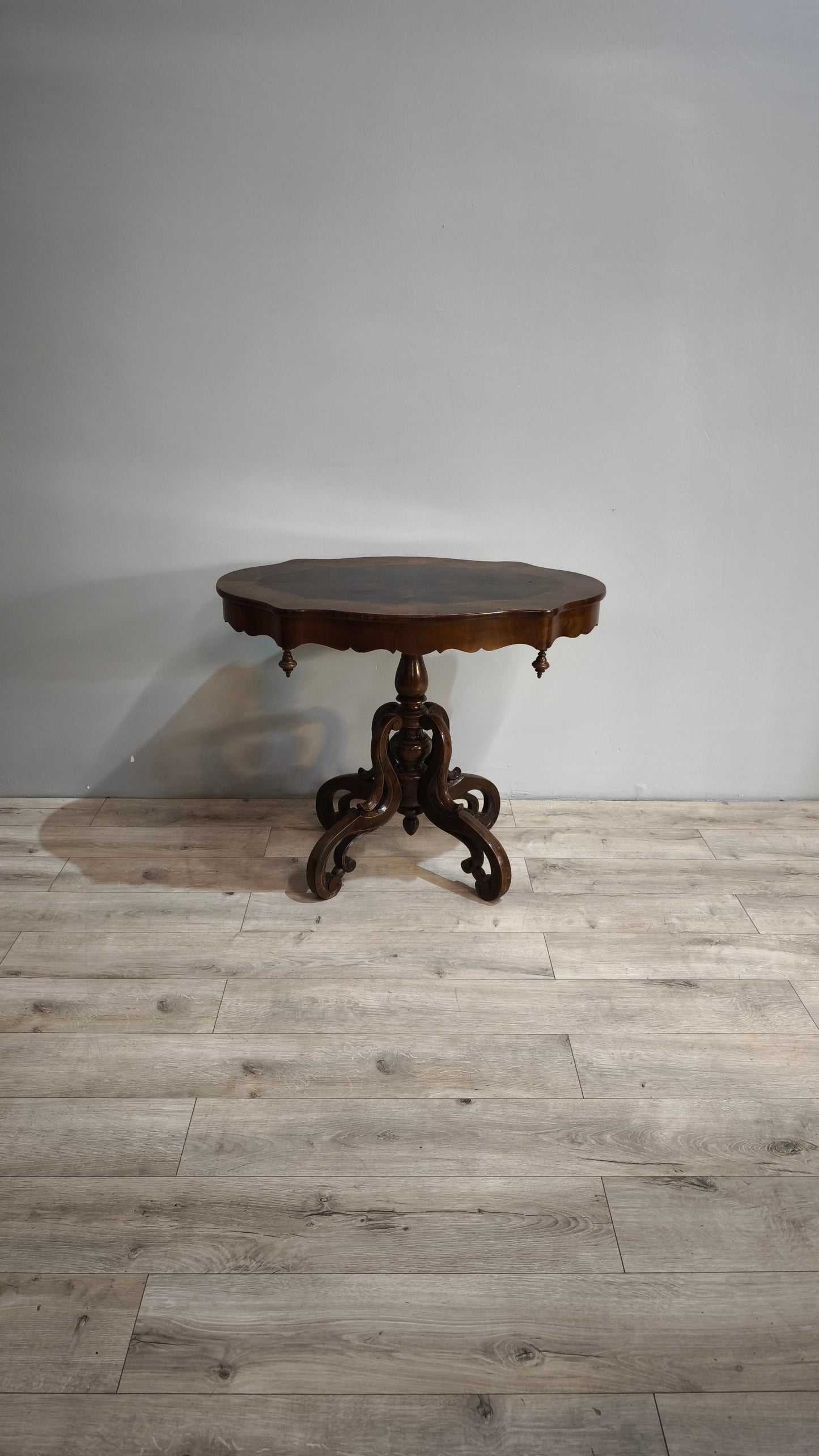 86882 Tavolo da salotto in stile francese