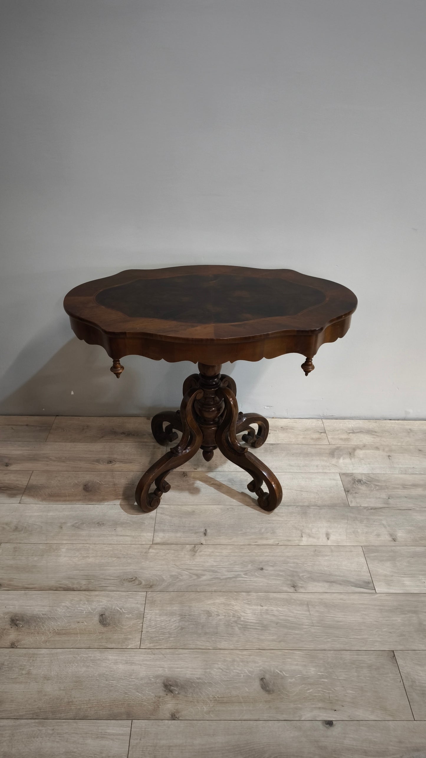 86882 Tavolo da salotto in stile francese