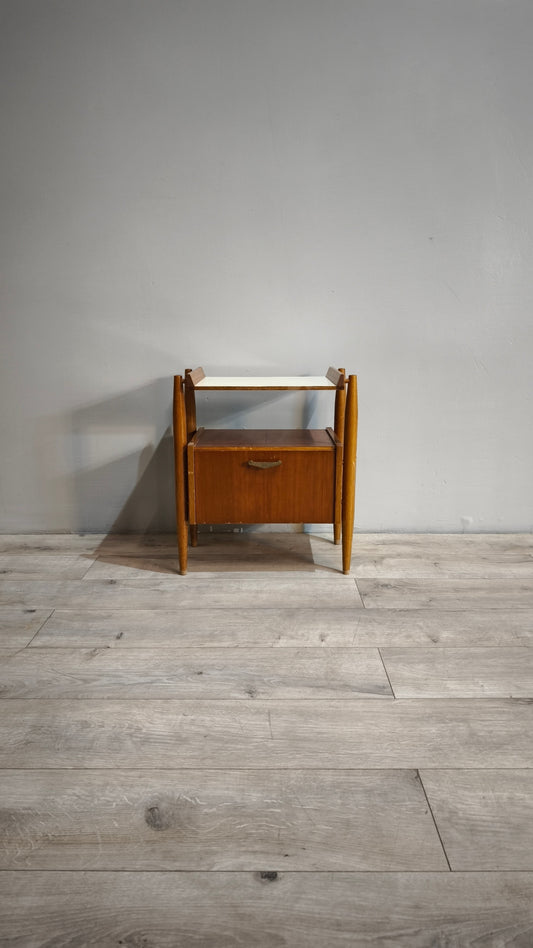 87101 Comodino stile nordico con piano bianco