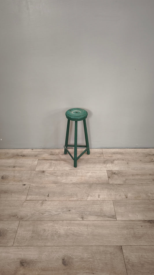 87159 Sgabello verde in legno