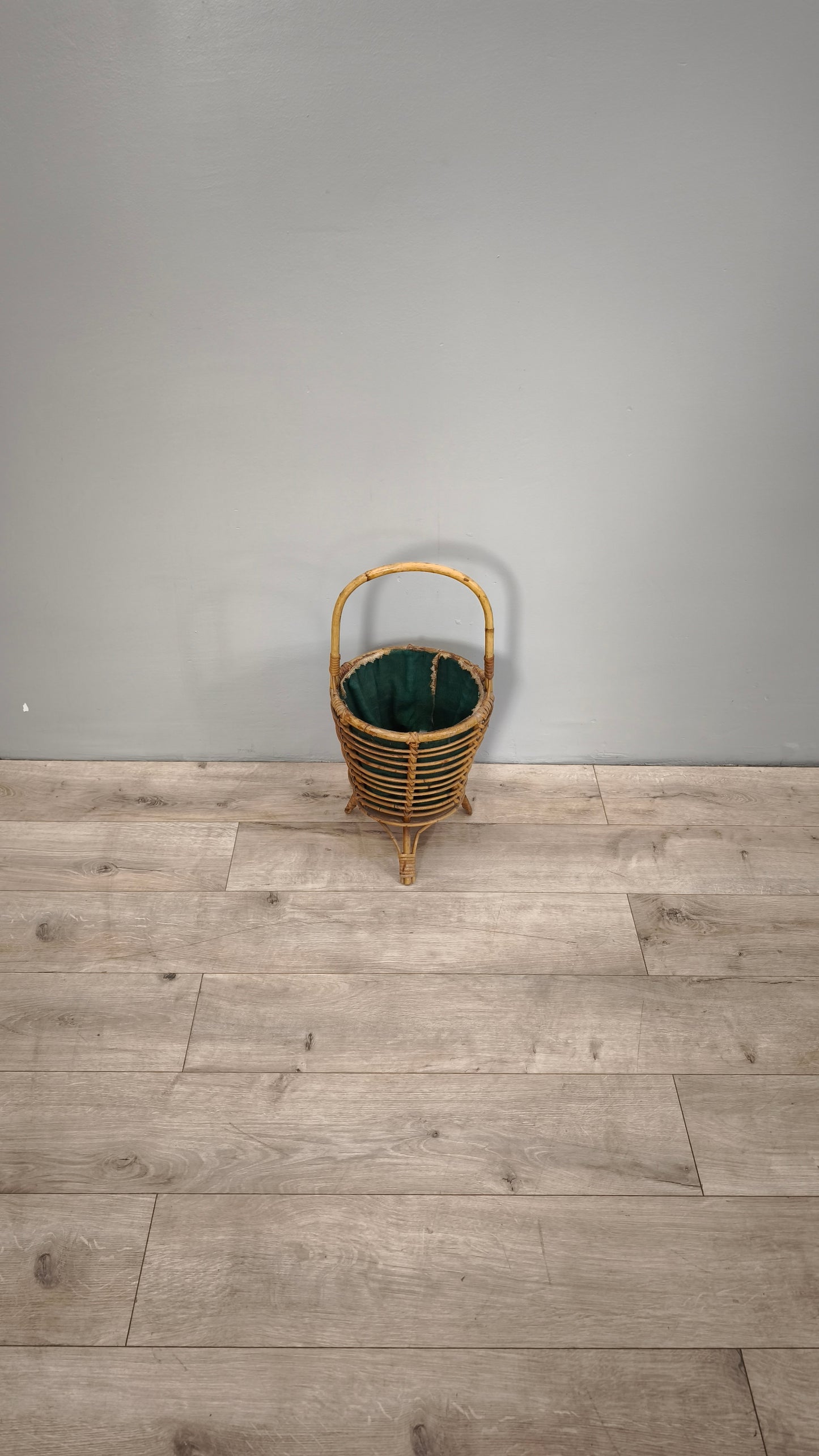 86875 Porta gomitoli vintage in bambù (tessuto verde)