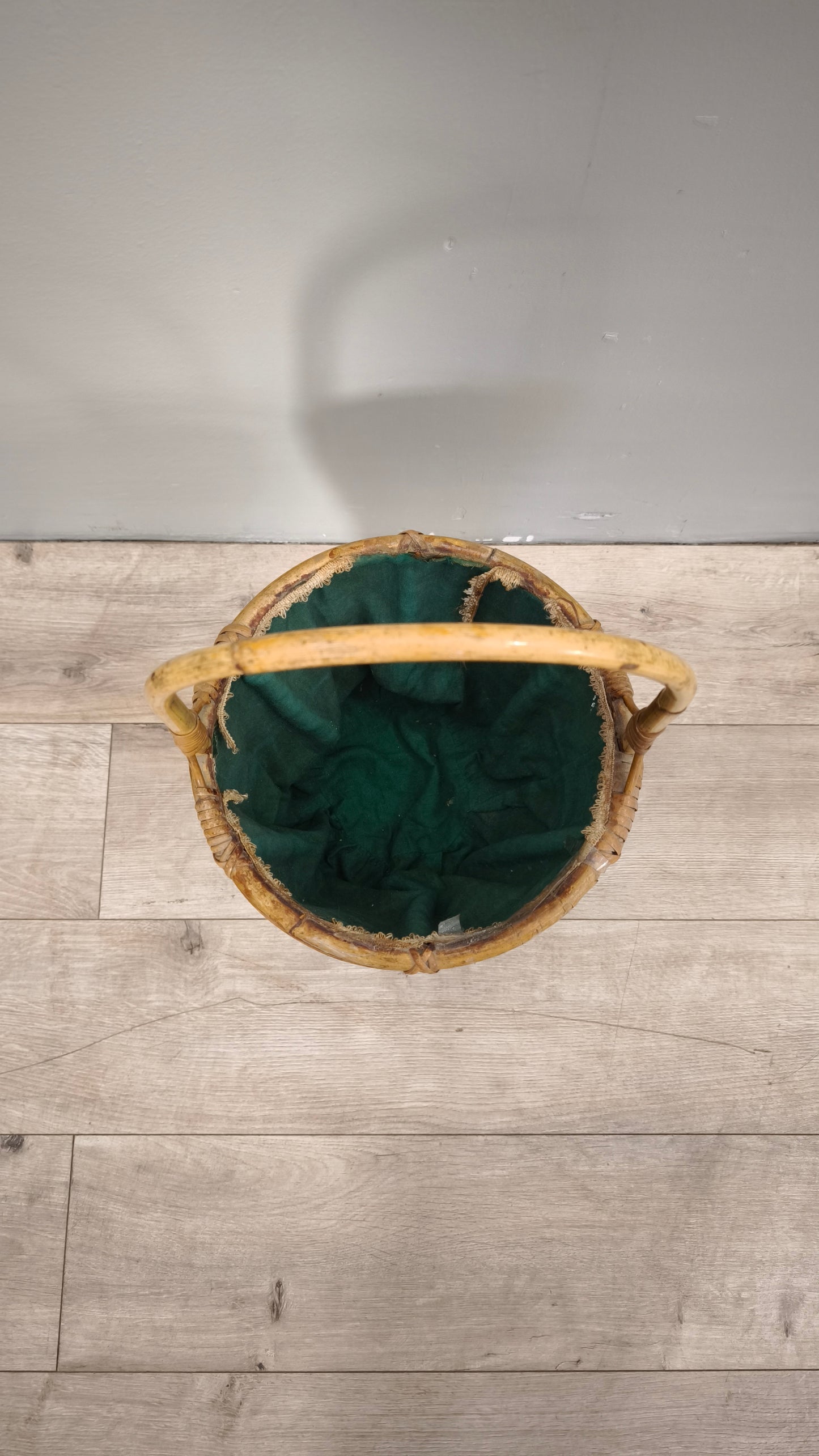 86875 Porta gomitoli vintage in bambù (tessuto verde)