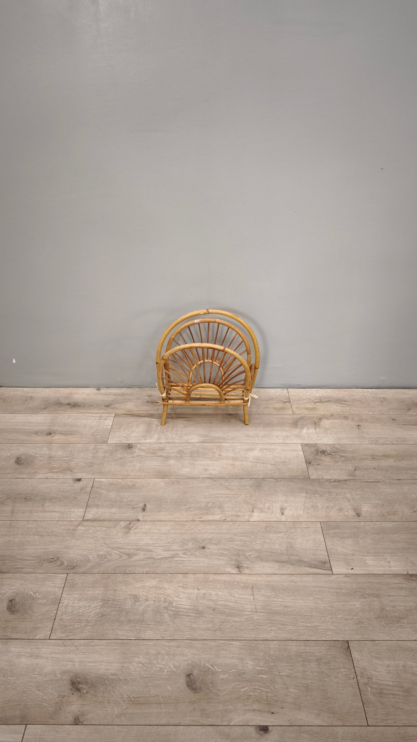 86878-2 Porta riviste in bambù vintage