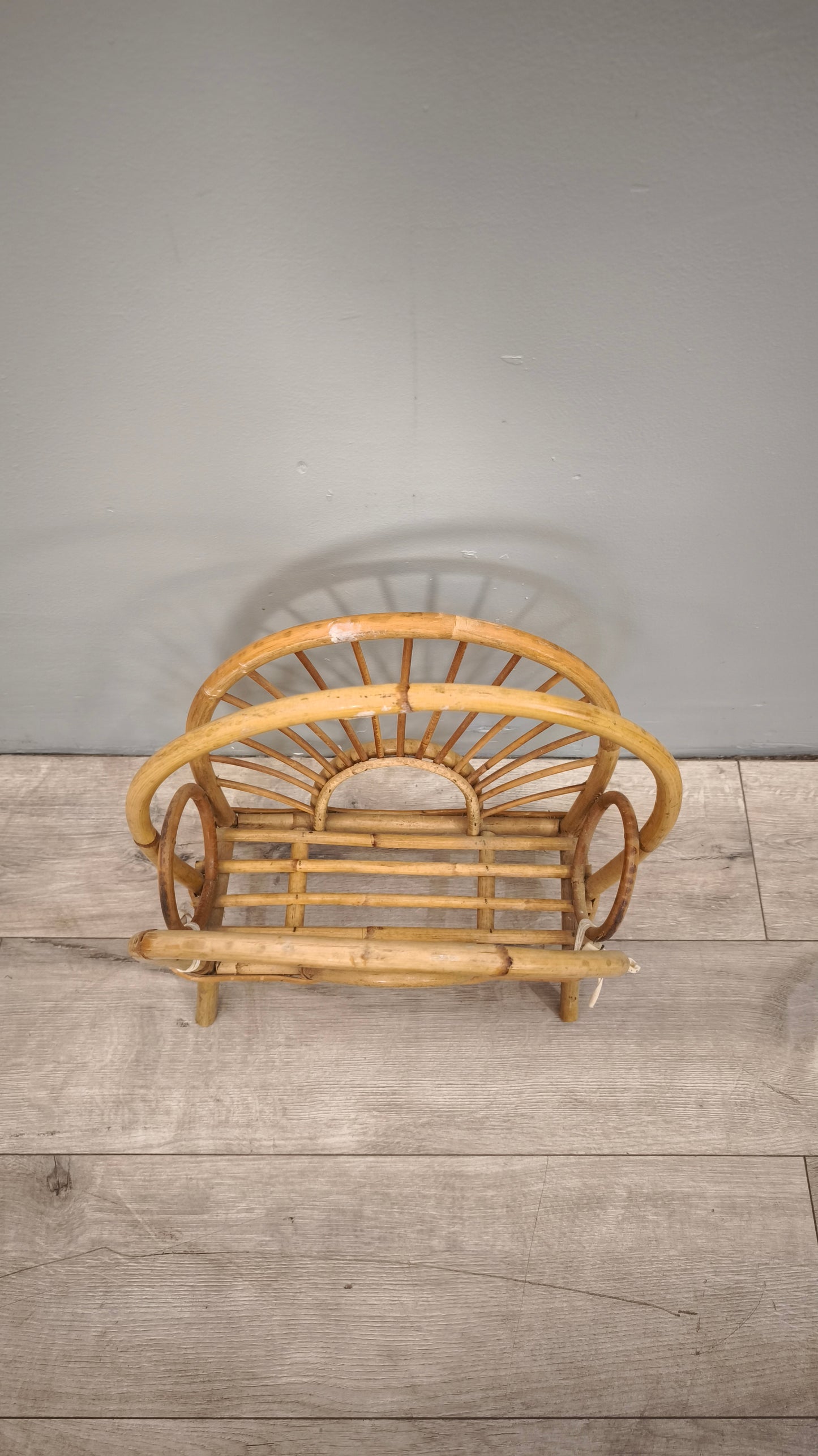 86878-2 Porta riviste in bambù vintage