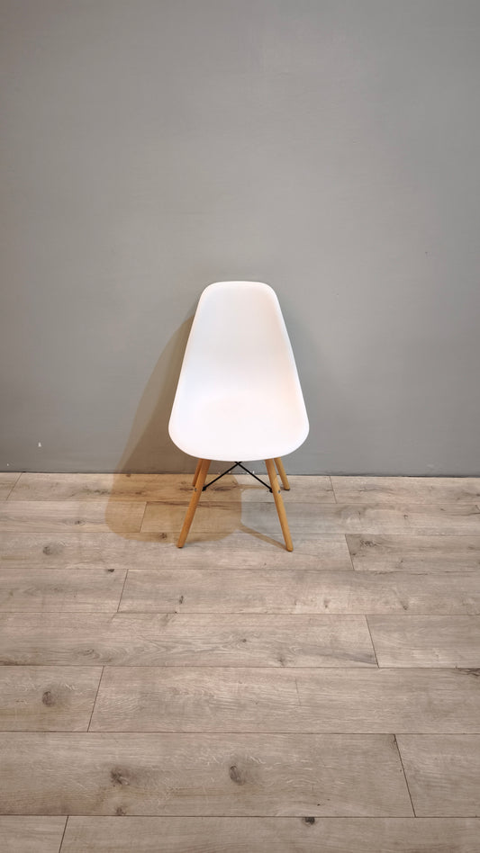 87213 Sedia bianca Ikea