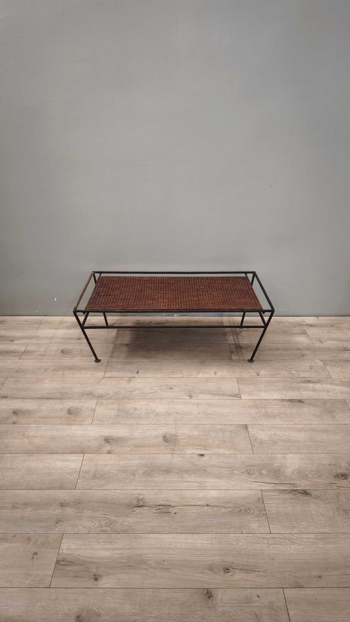 86798 Tavolo da salotto in ferro e paglia