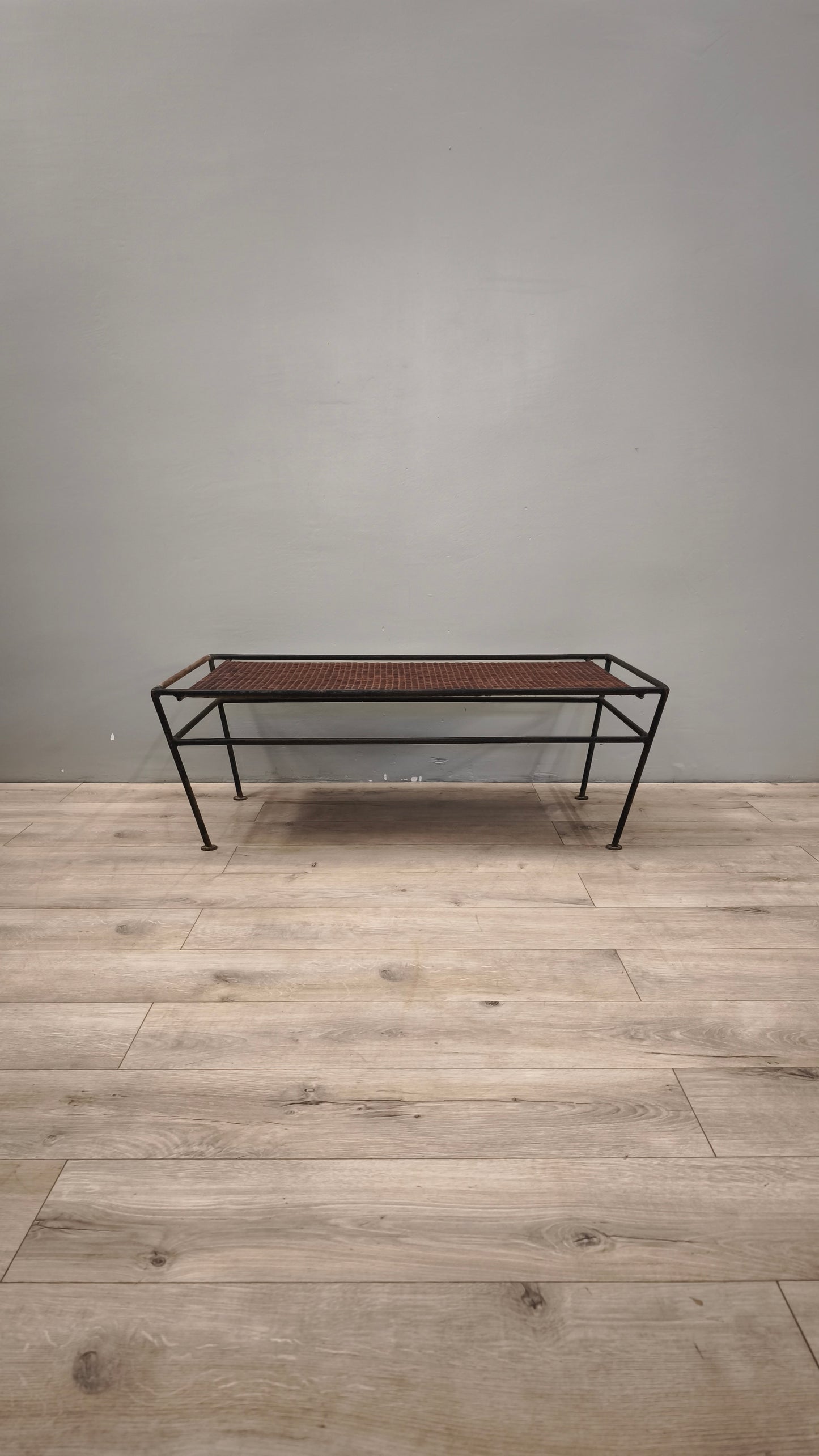 86798 Tavolo da salotto in ferro e paglia