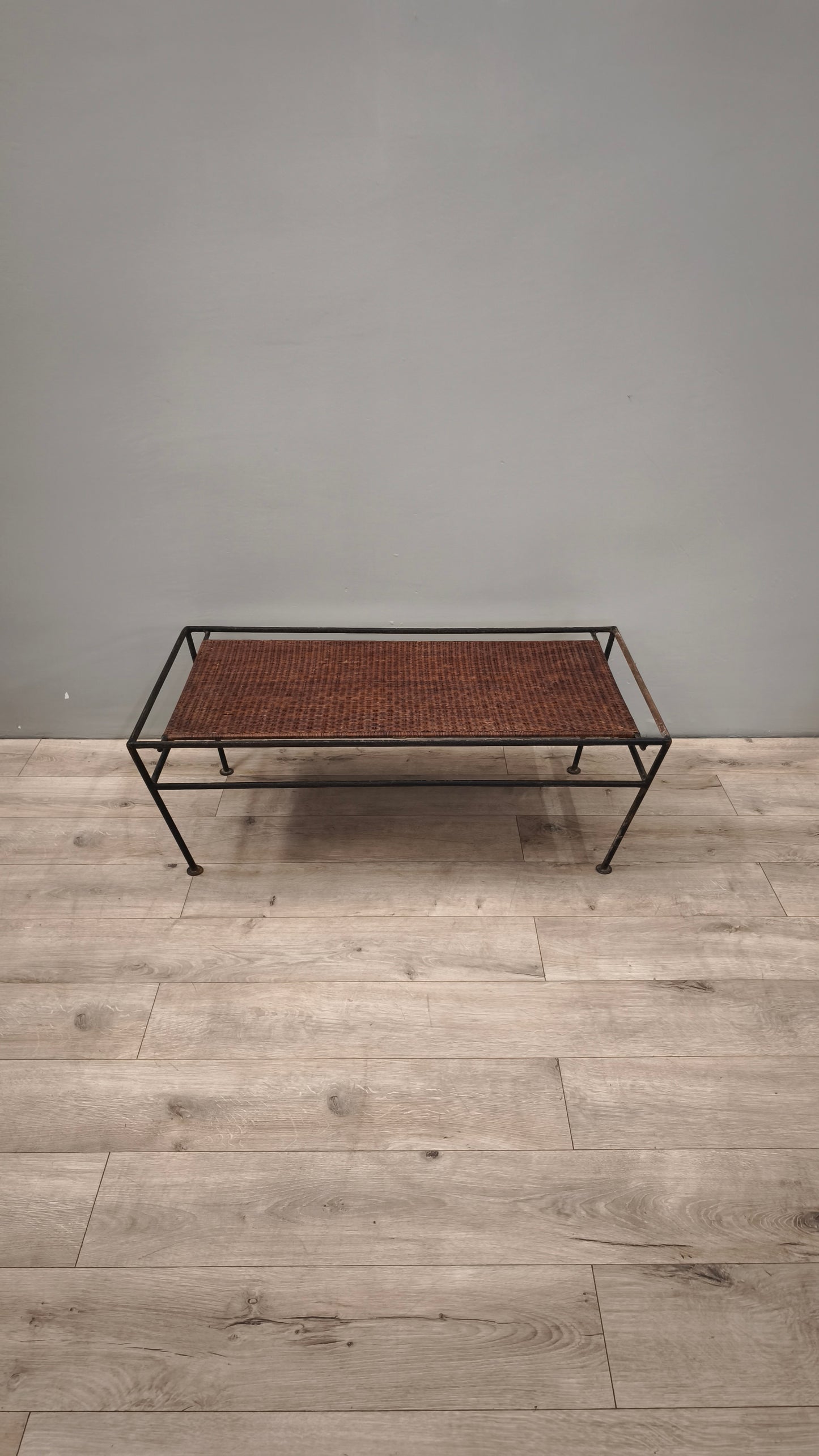 86798 Tavolo da salotto in ferro e paglia