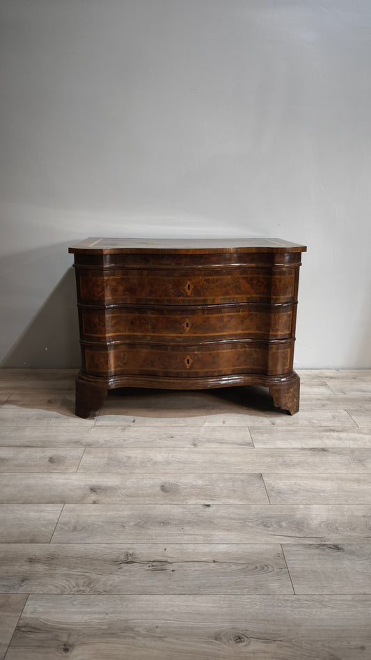 87300 Comò in legno intarsiato