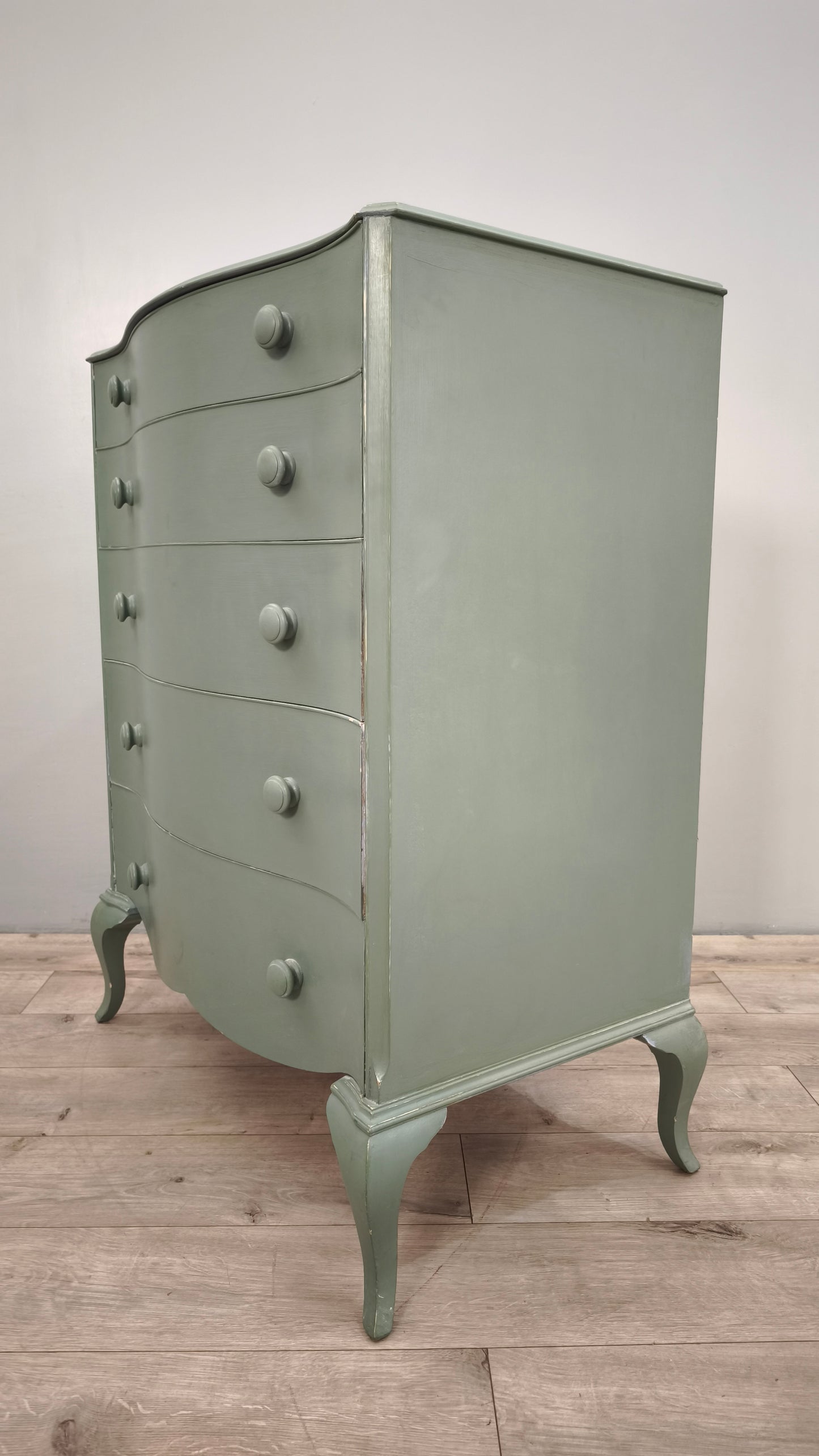 87415 Cassettiera alta verde con piedi a sciabola