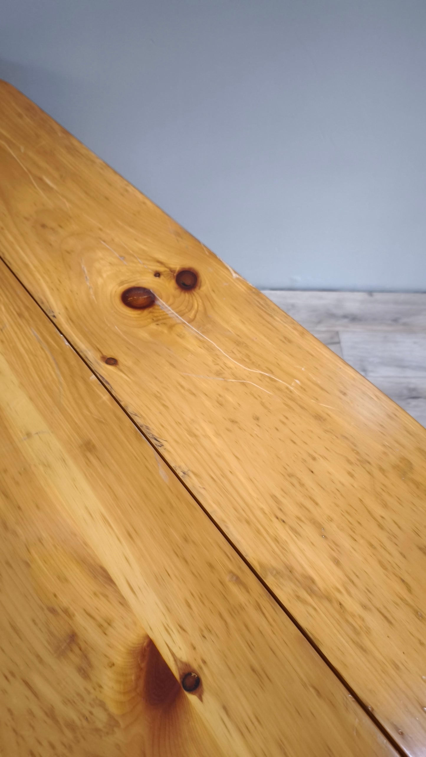 87435 Tavolo a bandelle in legno di abete