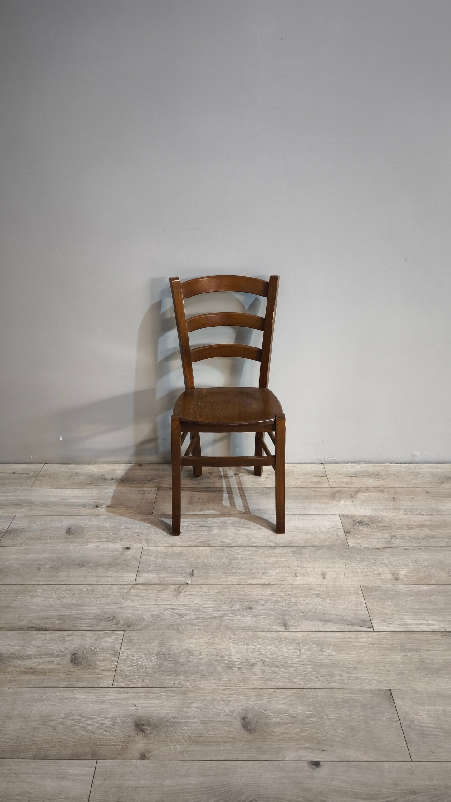 87437 Set n 4 sedie in legno