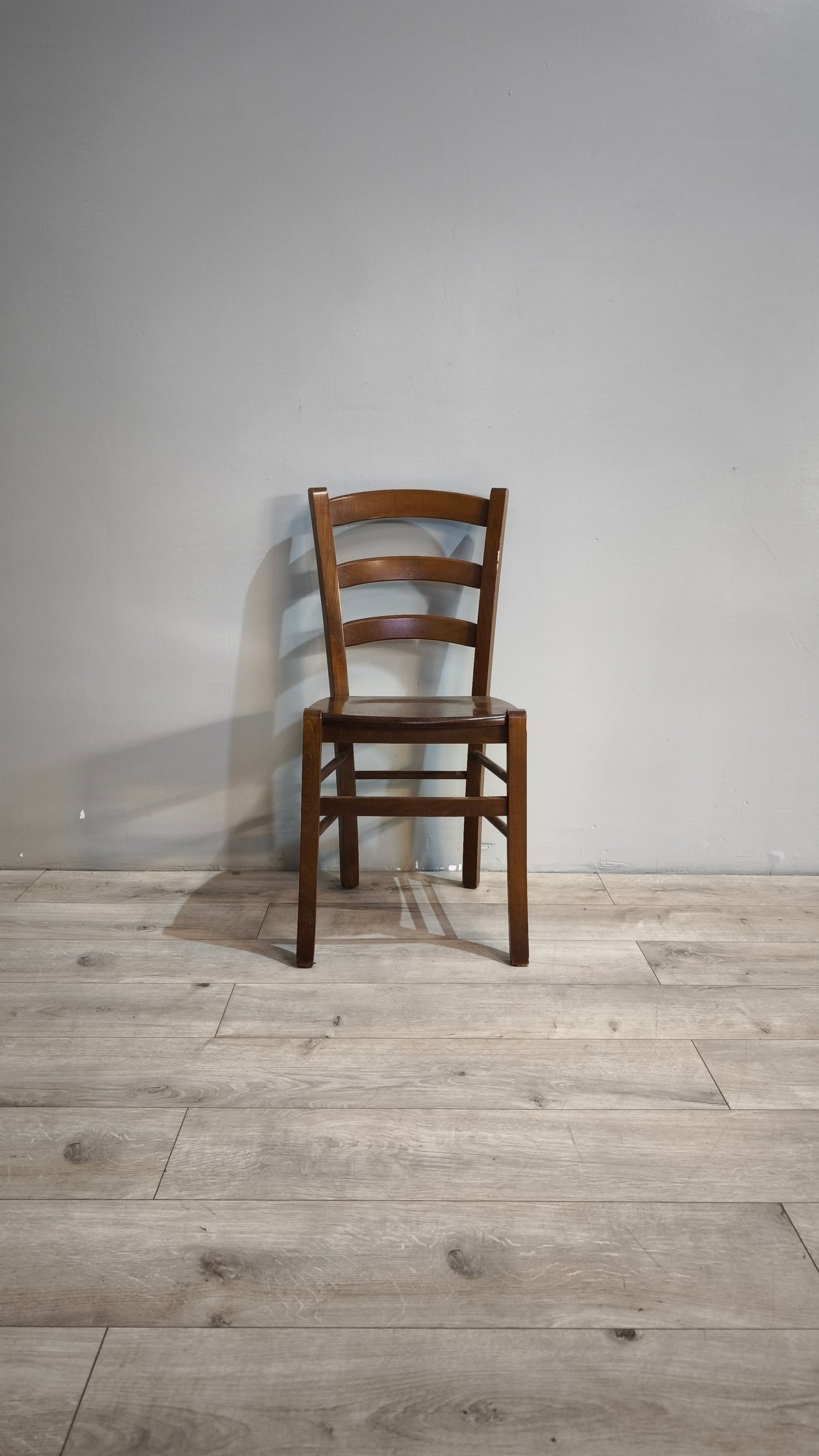 87437 Set n 4 sedie in legno