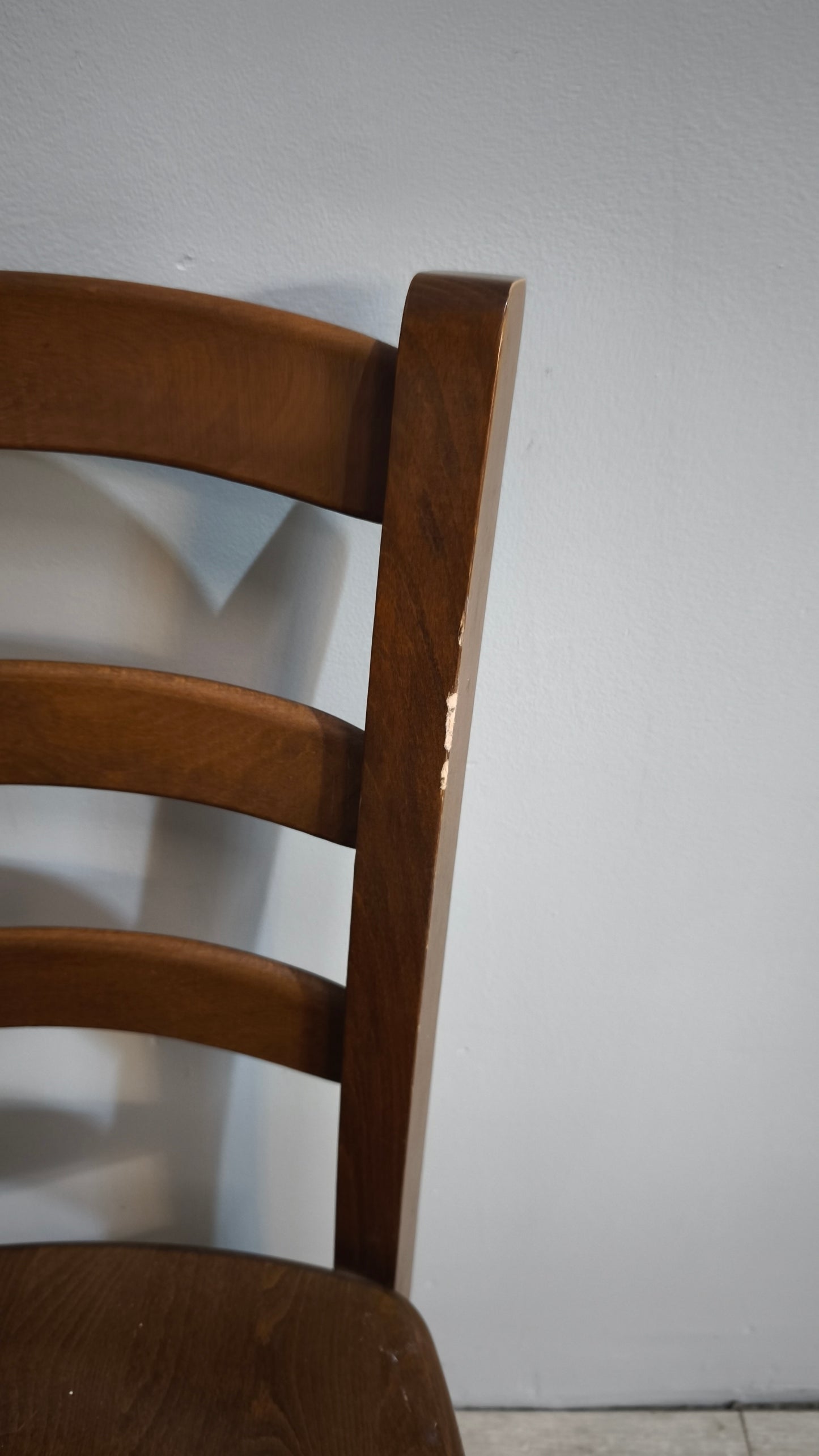 87437 Set n 4 sedie in legno