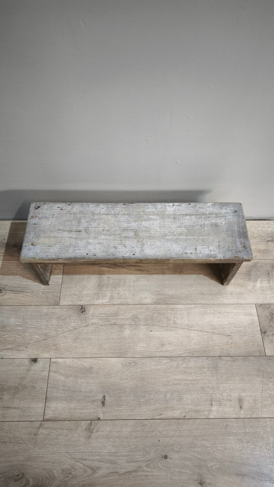 87446 Piccola panca rustica in legno