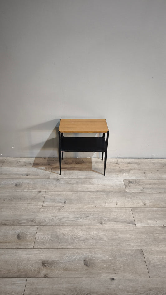 87449 Tavolinetto due ripiani con base in ferro