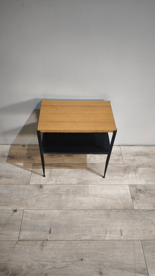 87449 Tavolinetto due ripiani con base in ferro