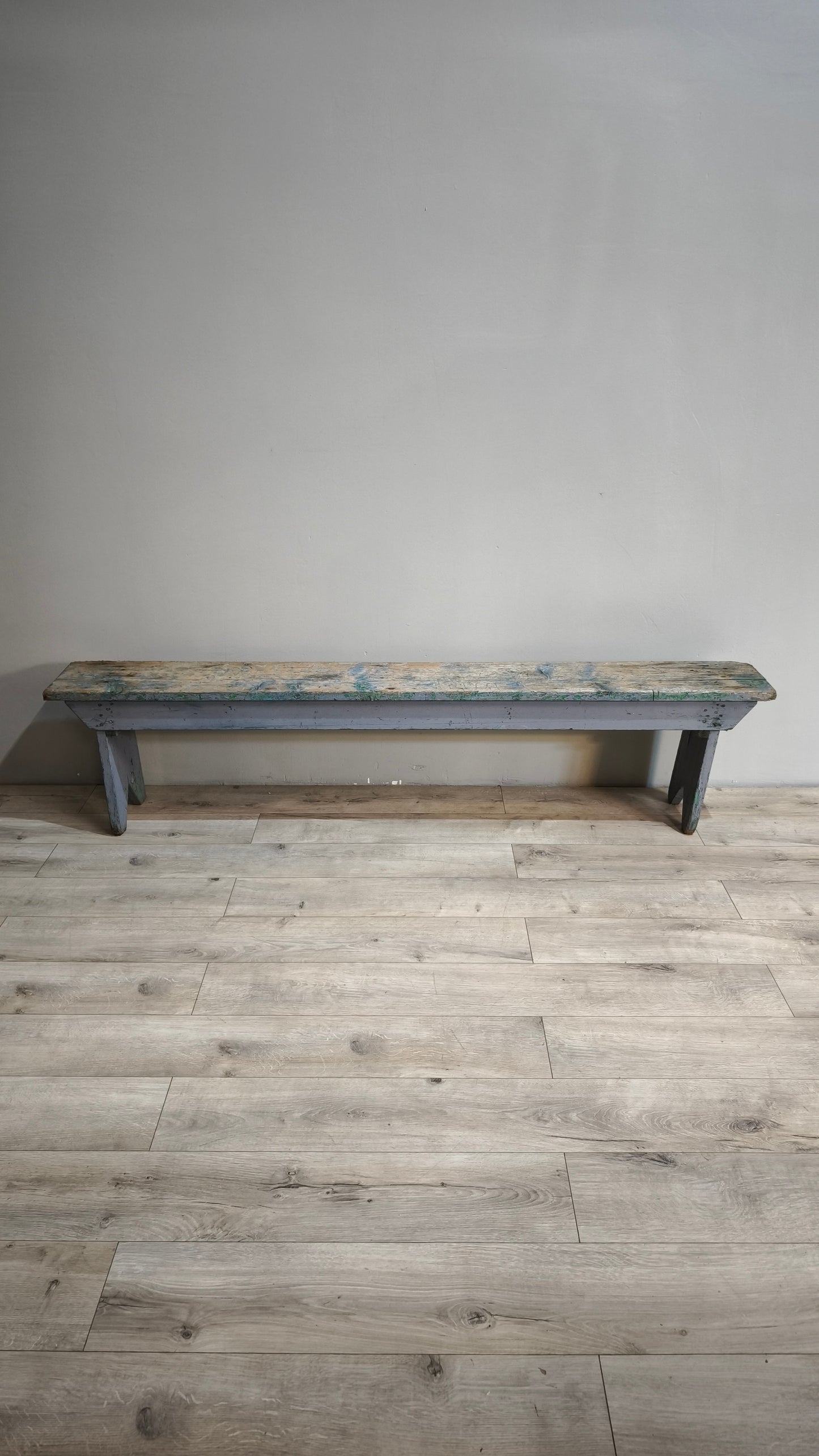 87444 Panca rustica in legno con base azzurra