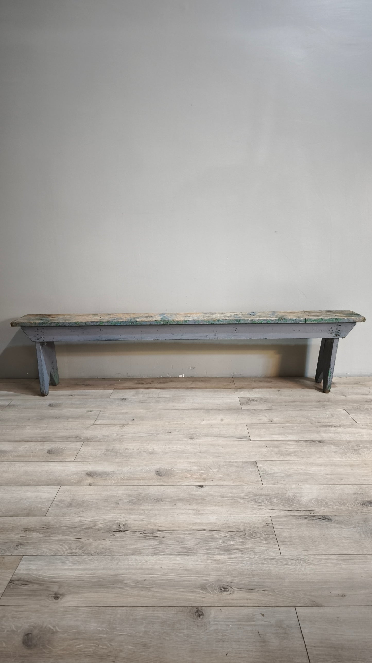 87444 Panca rustica in legno con base azzurra